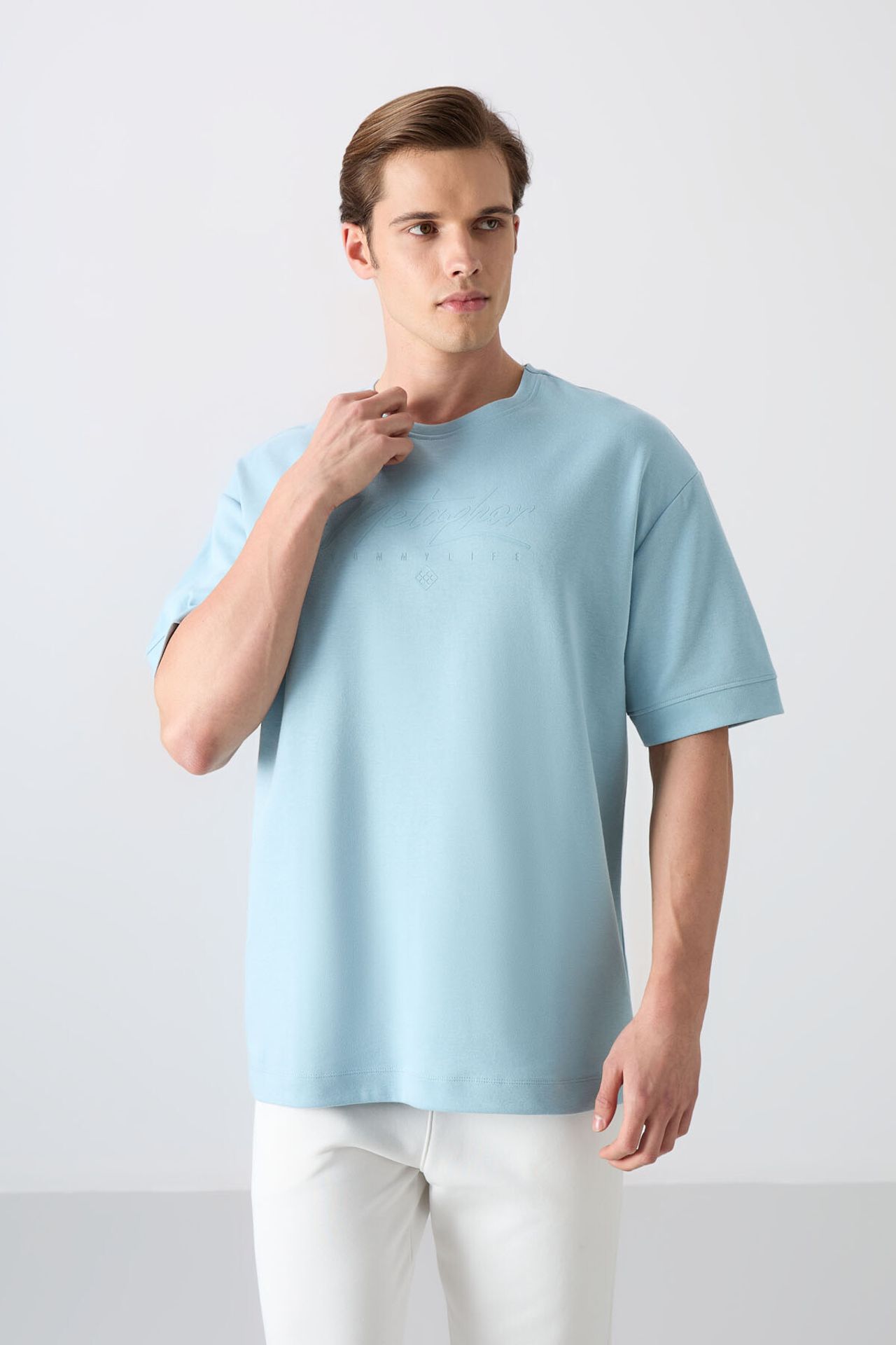 TOMMY Oversized Logo Crew Neck T-Shirt 1