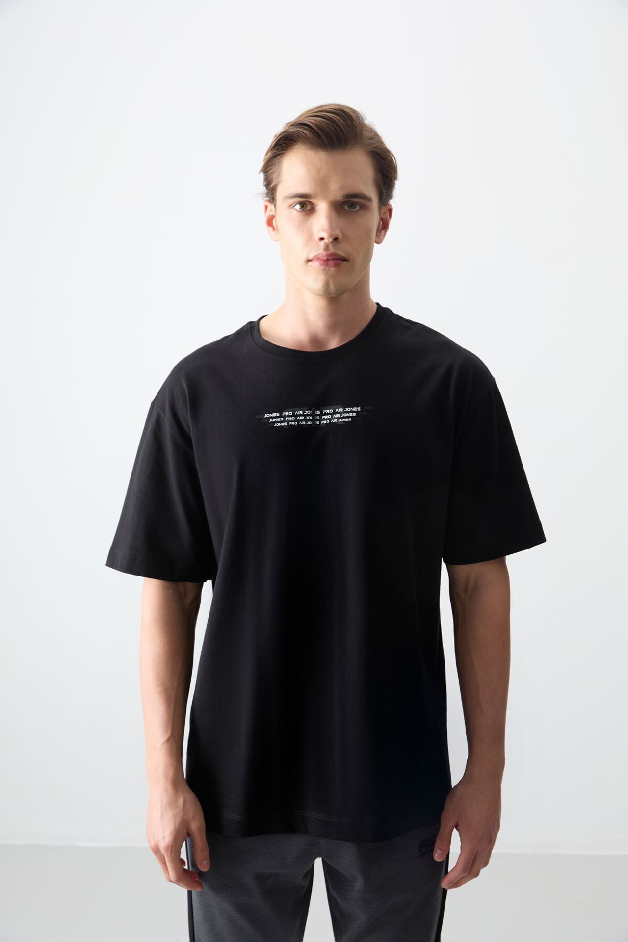 TOMMY Oversized Logo Cotton Crew Neck T-Shirt 4