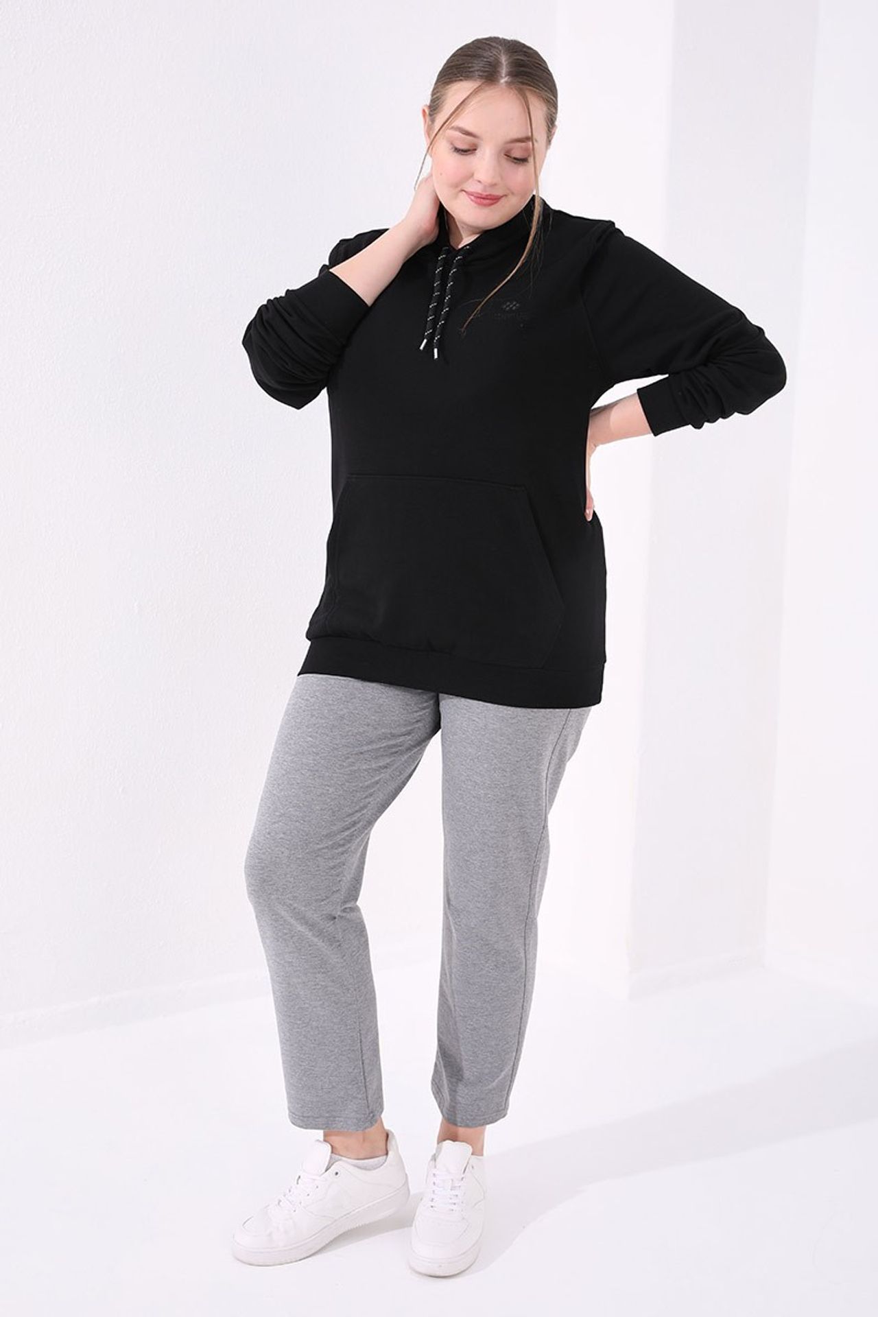 TOMMY Women’s Straight-Leg Knit Sweatpants 3
