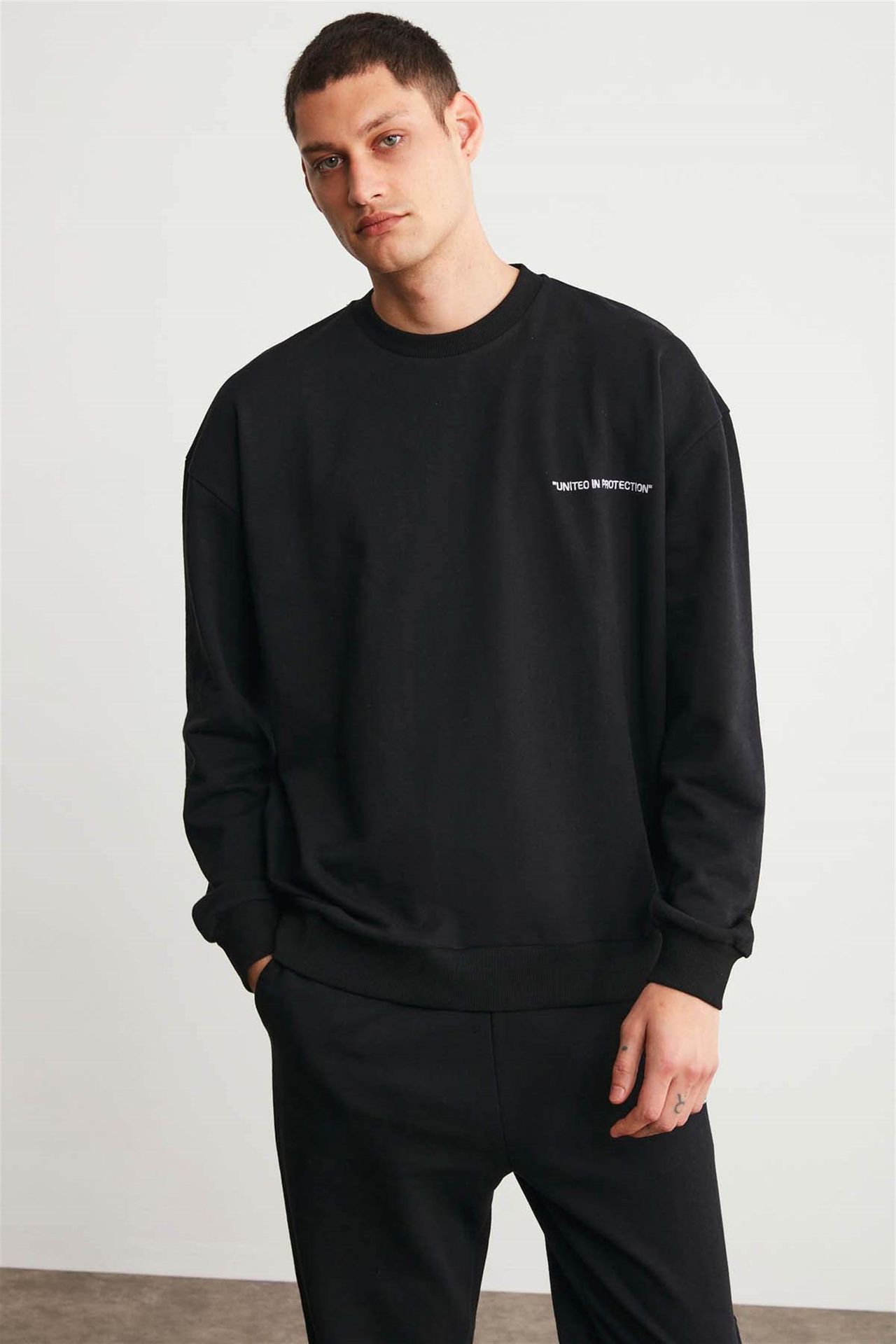GRIMELANGE Oversized Crew Neck Sweatshirt 3