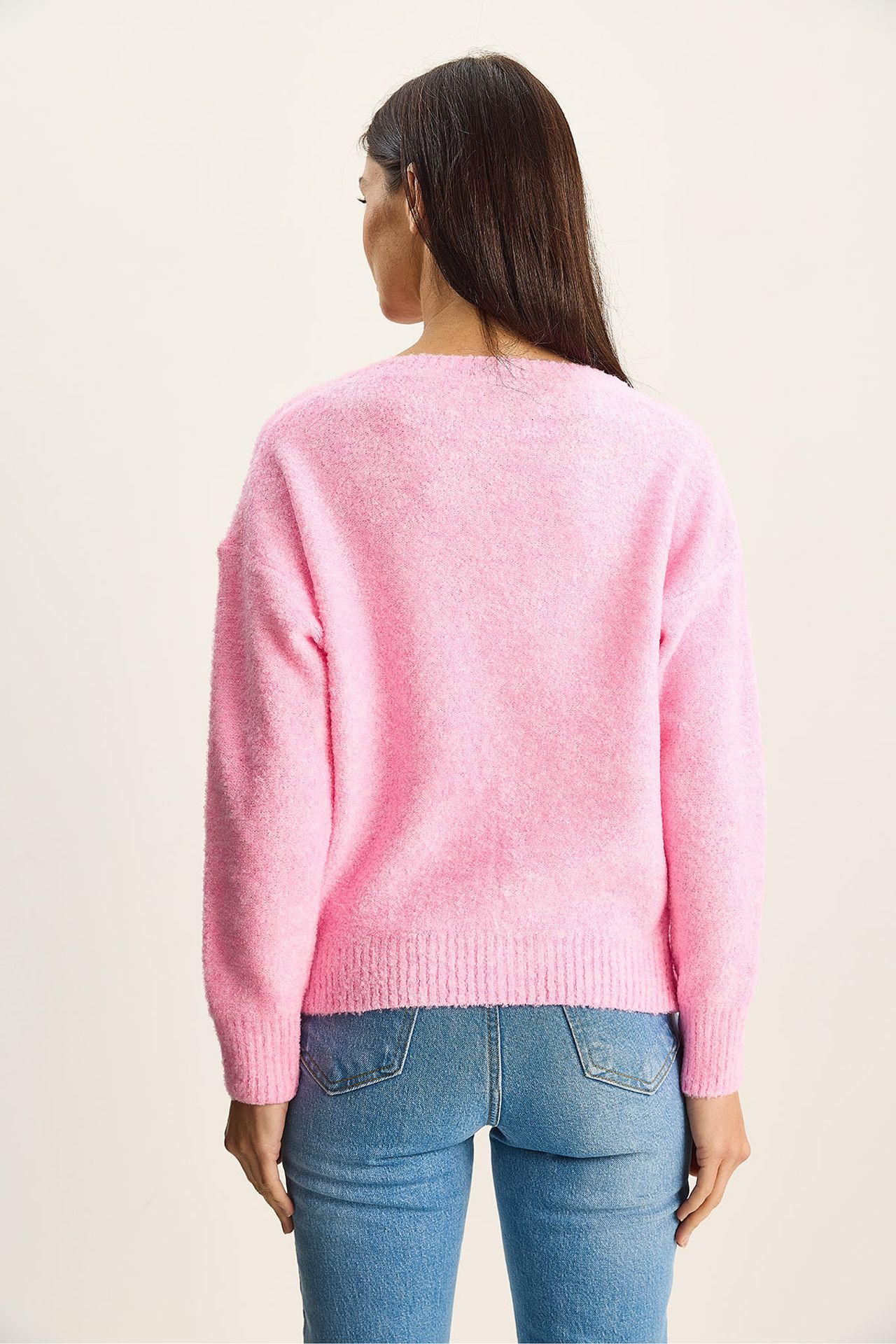 LUCCI V-Neck Textured Knit Sweater 5