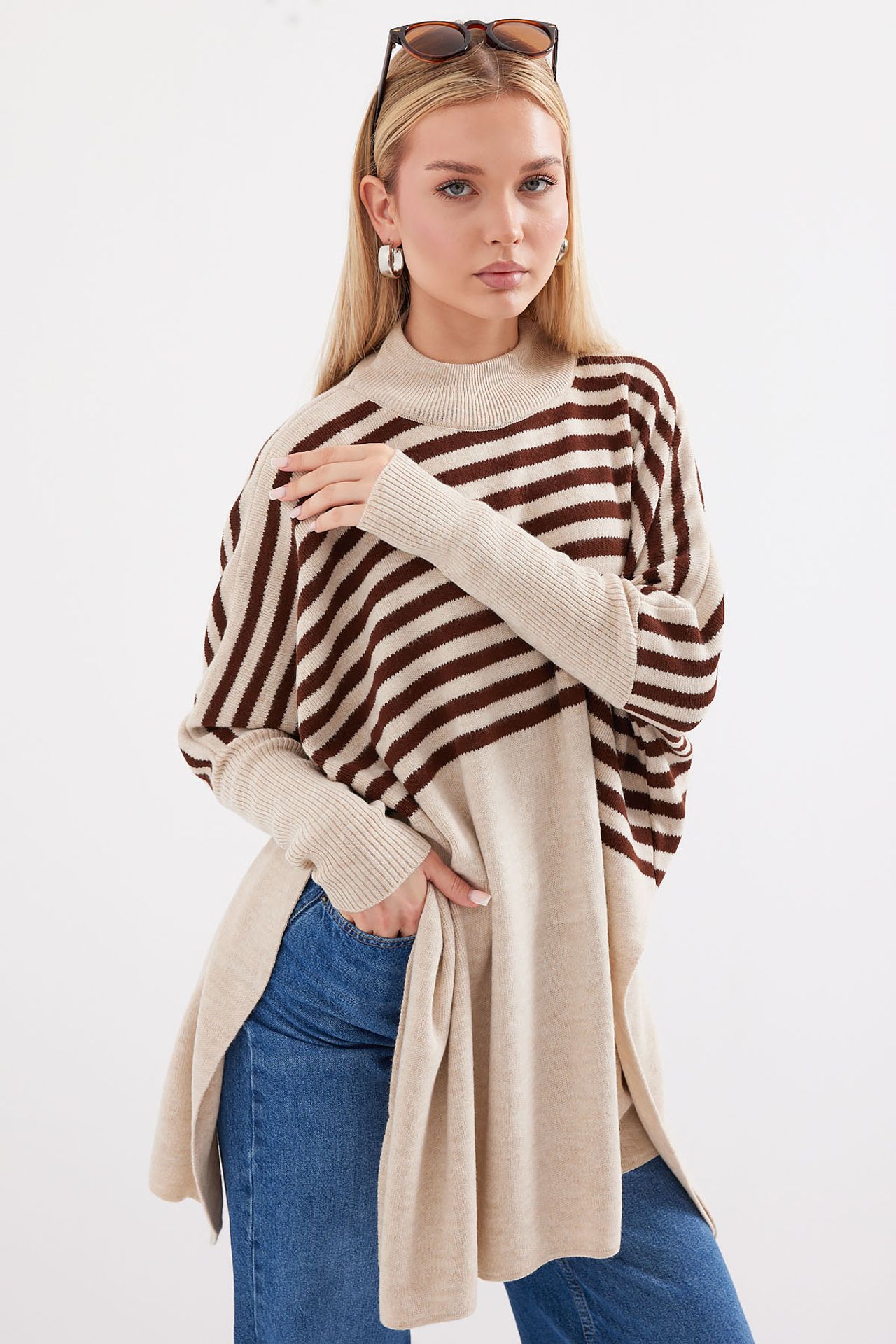 BDART Oversized Acrylic Crew Neck Jumper 3