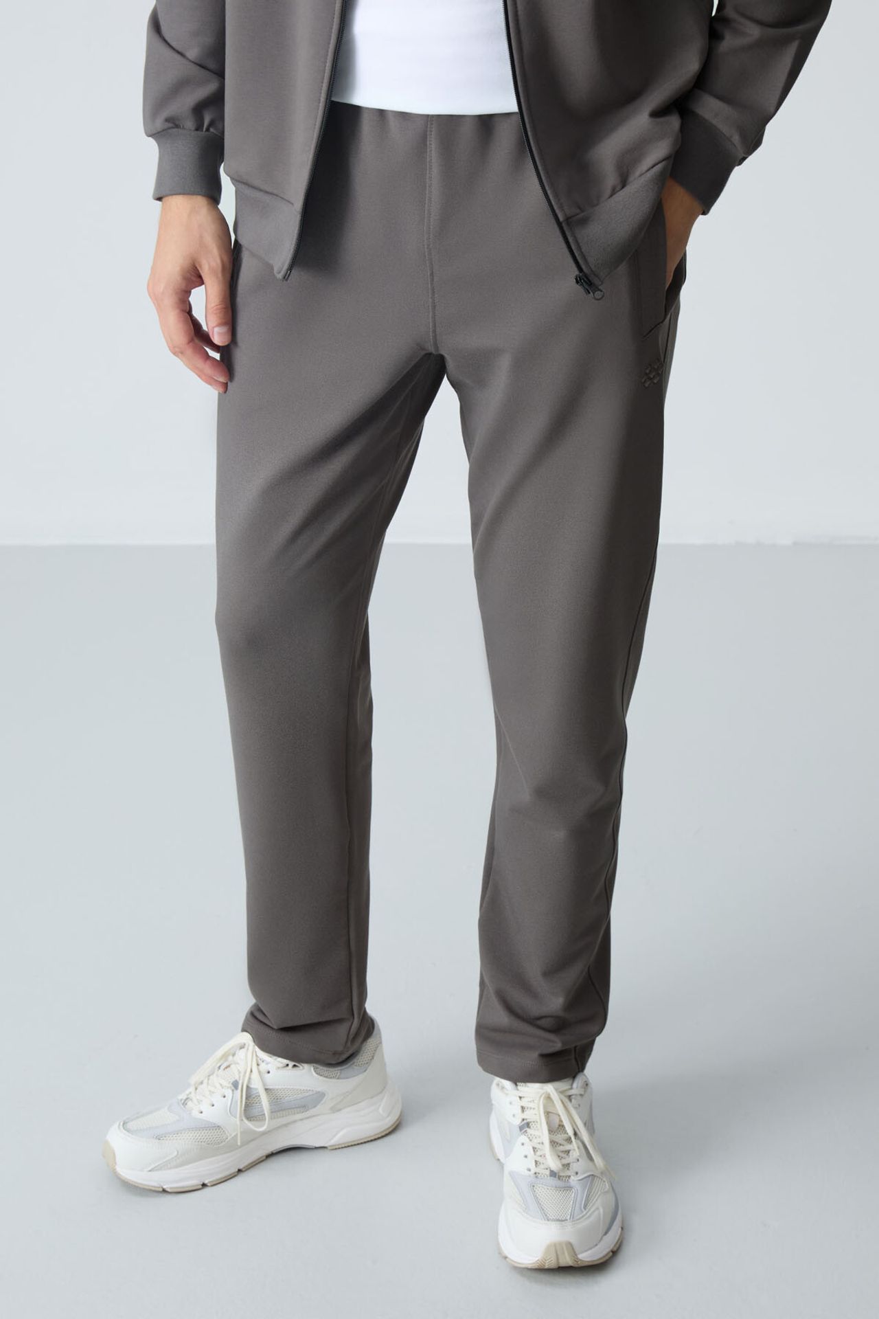 TOMMY Men's Zip-Collar Sweatshirt And Pants Set 5