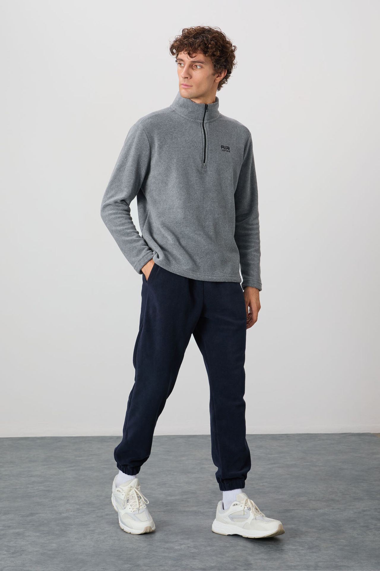 TOMMY Men's Plush Half-Zip Sweatshirt 2
