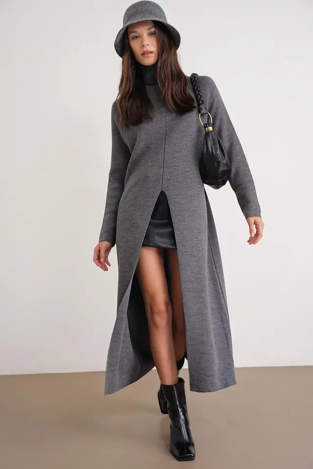 MIXRAY Turtleneck Knit Maxi Dress with Slit