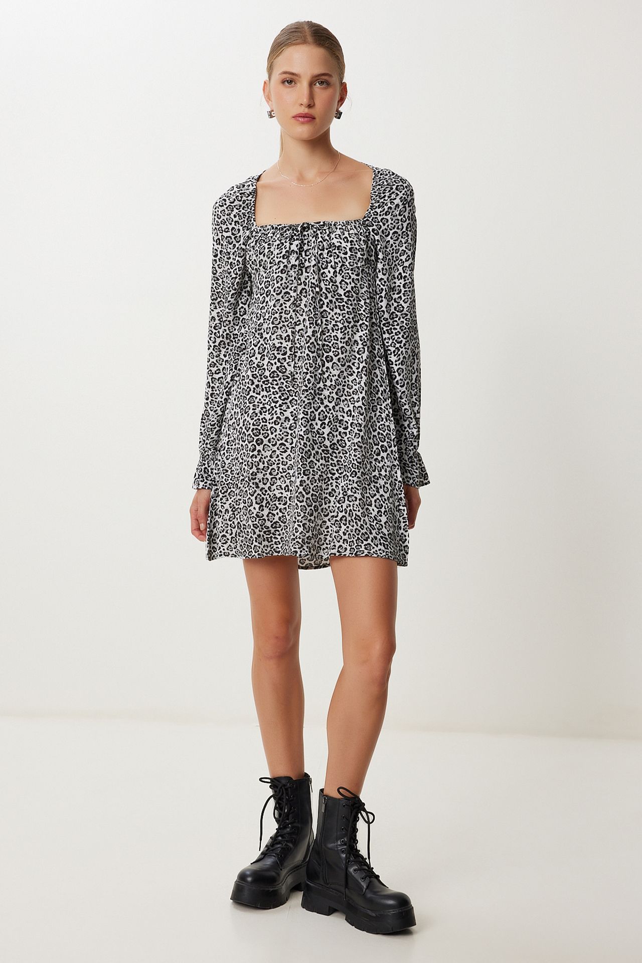ISTANBUL Leopard Print A-Line Mini Dress with Tie Detail 2
