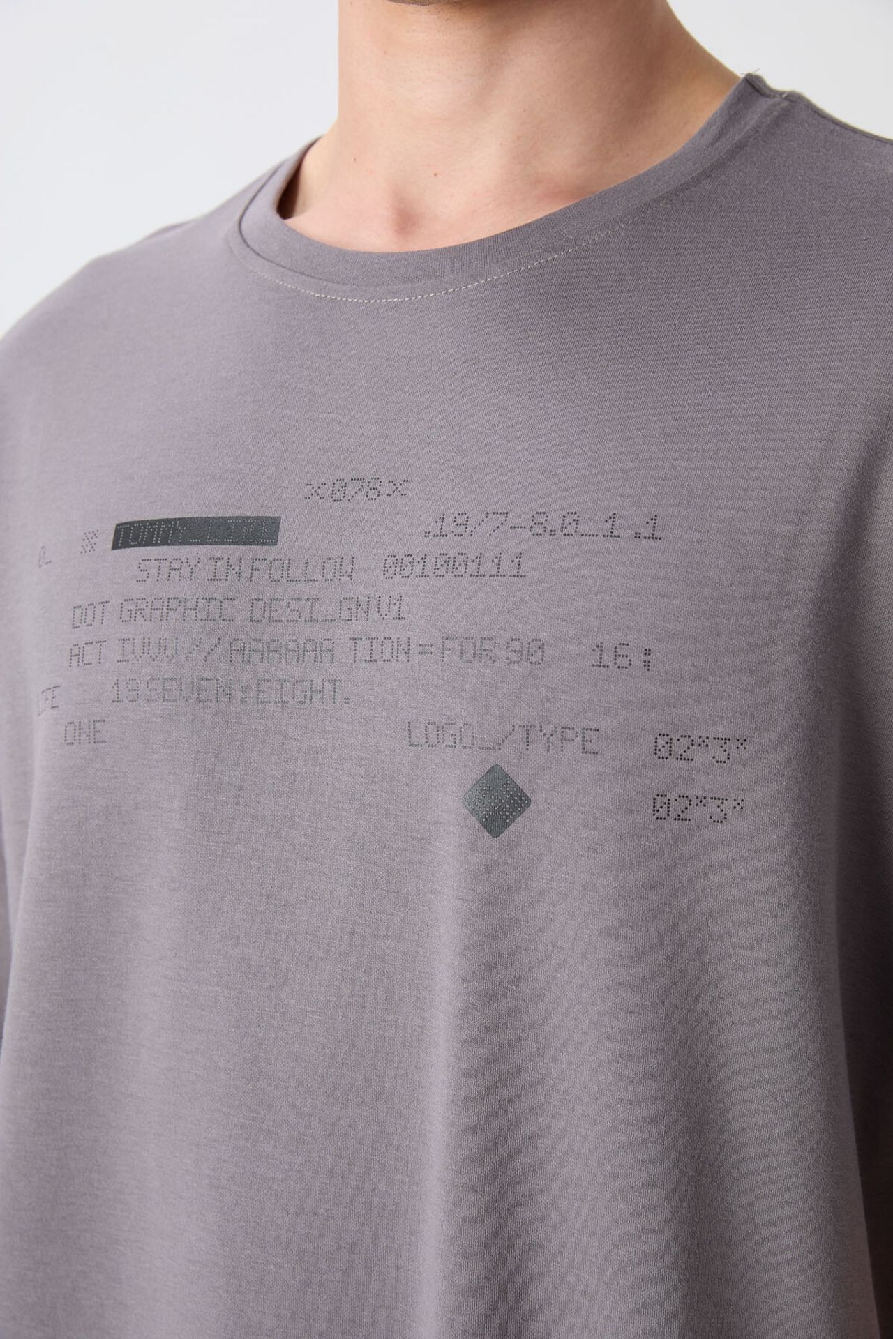 TOMMY Oversized Printed Crew Neck T-Shirt 3