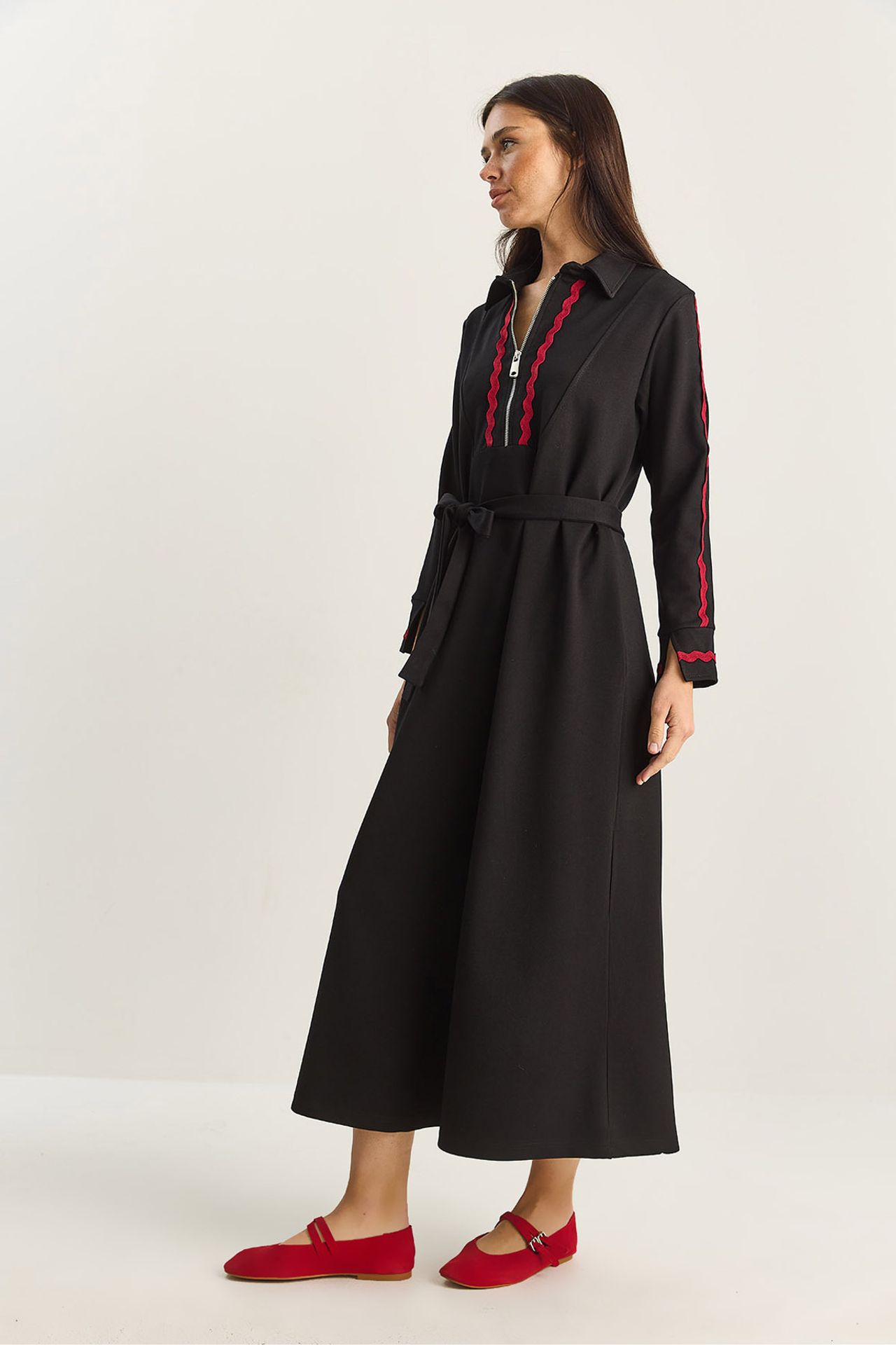 LUCCI Buttoned A-Form Fit Midi Dress with Binding Detail 5