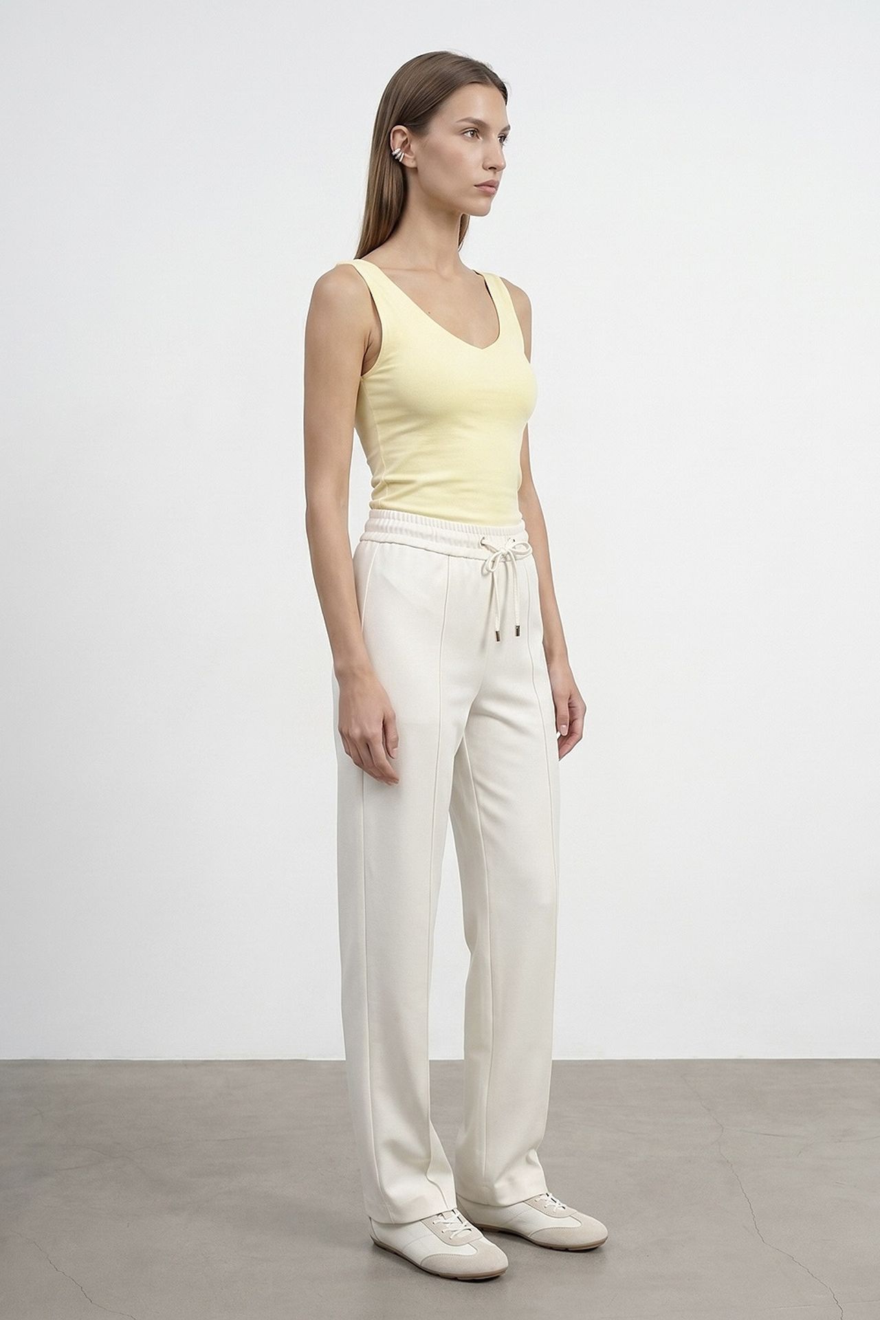 DILVIN Straight-leg Crepe Trousers With Drawstring Waist 4