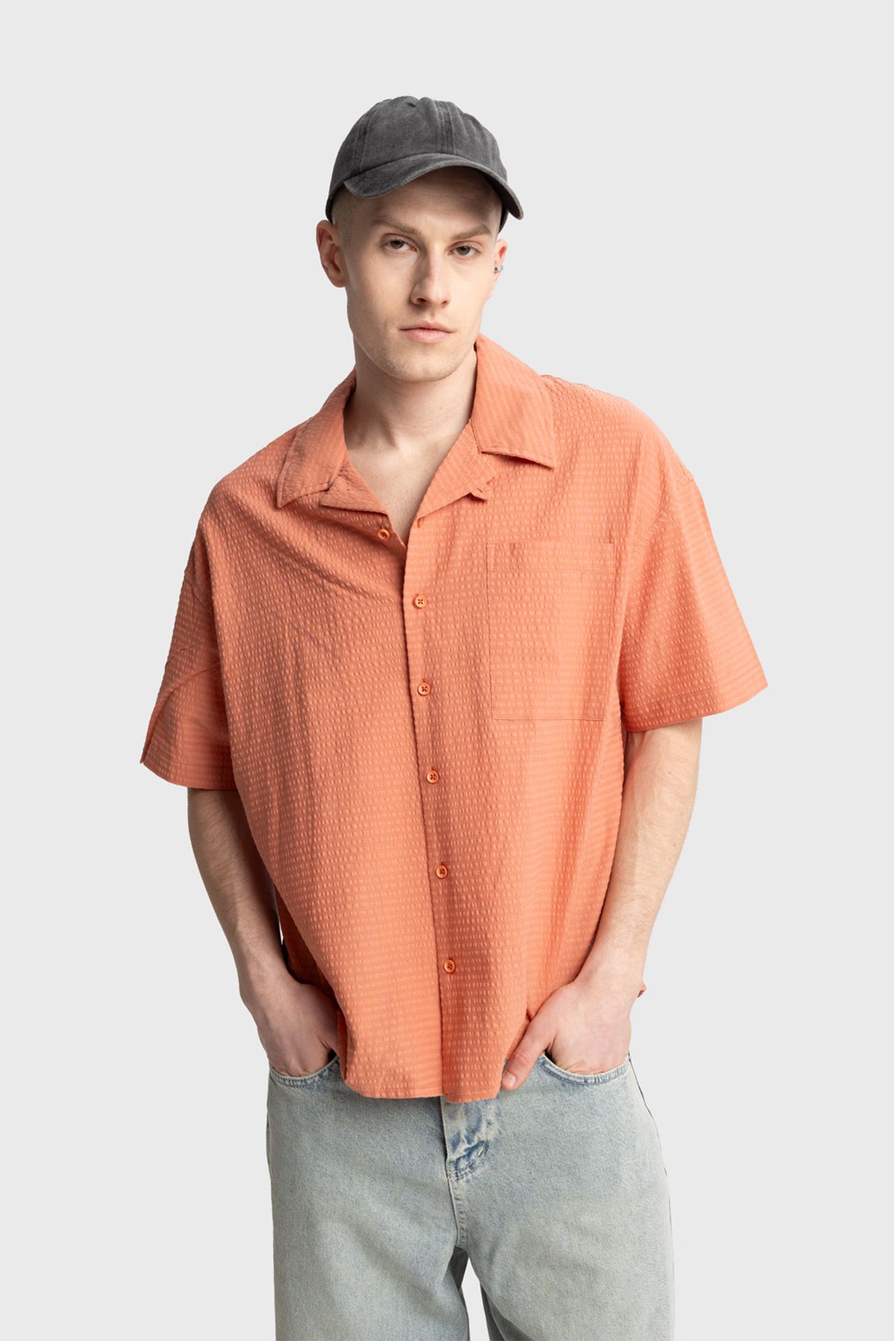 GIESTO Textured Short Sleeve Shirt 1
