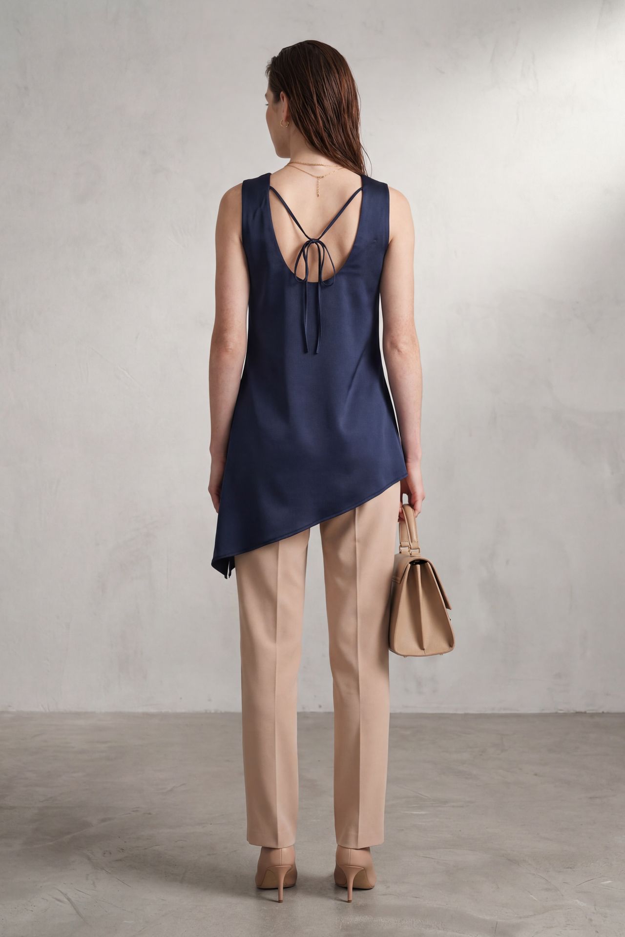 MY FASHION Satin Crew Neck Sleeveless Long Blouse with Slit 2