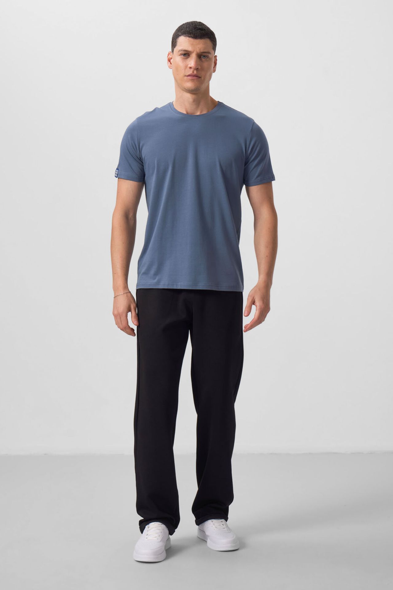 TOMMY Comfort Fit Crew Neck T-Shirt 3