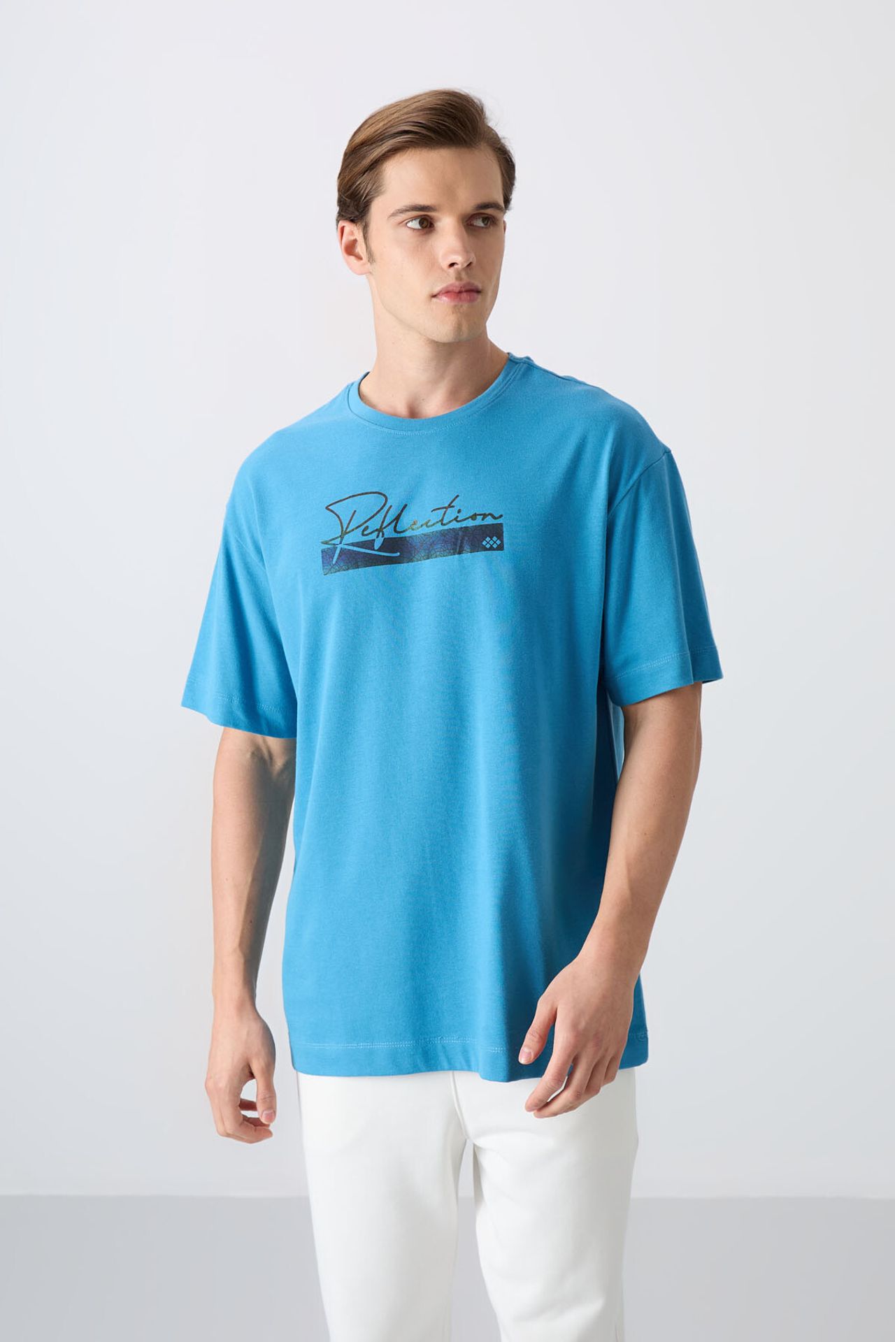 TOMMY Oversized Logo Crew Neck T-Shirt 1
