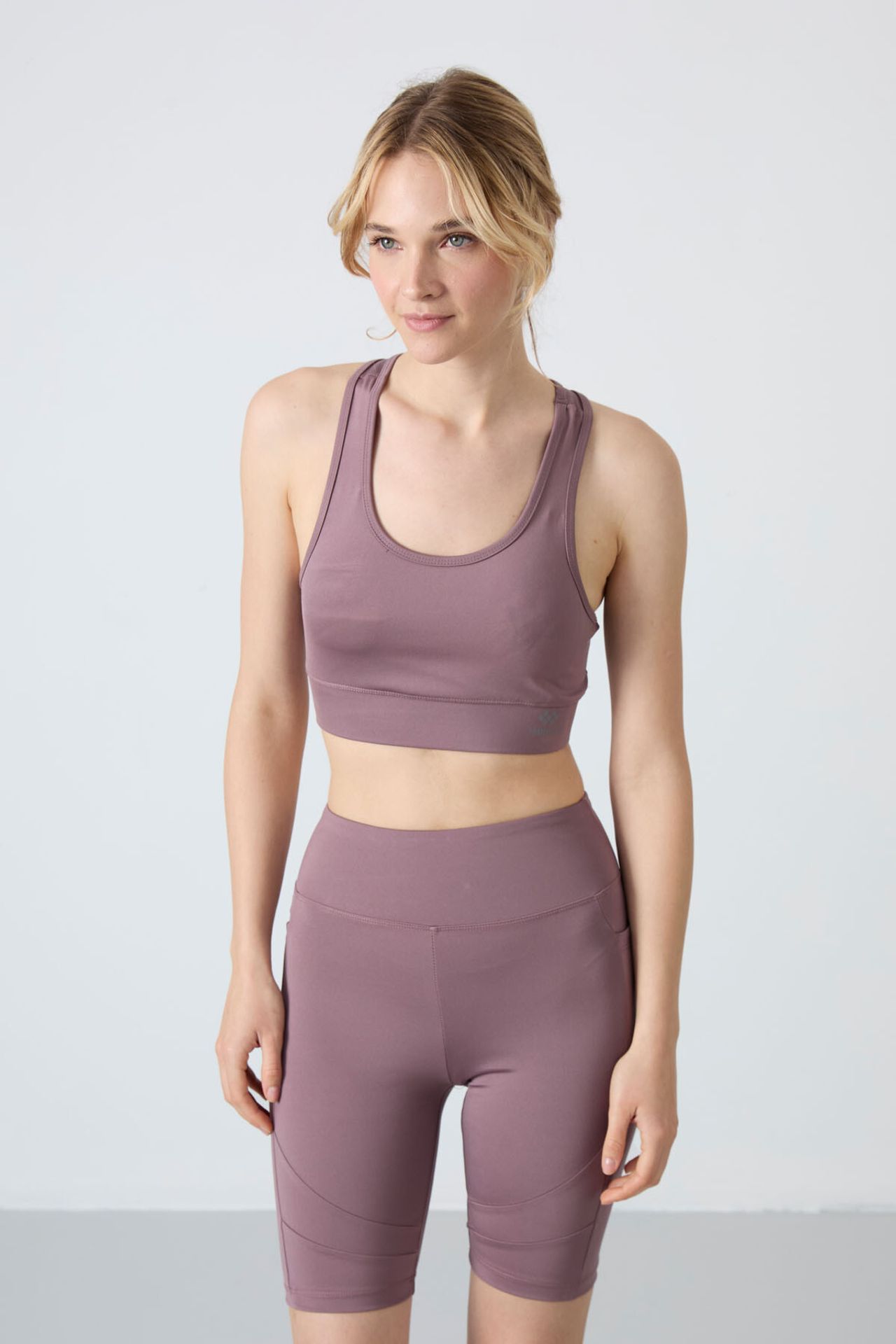 TOMMY Sleeveless Cropped Fitted Sports Top 5