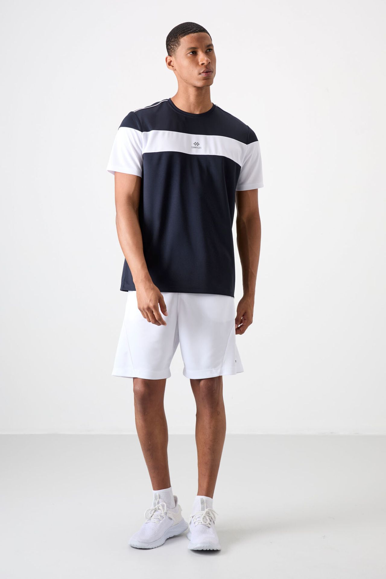 TOMMY Men's Color Block Crew Neck T-Shirt 4
