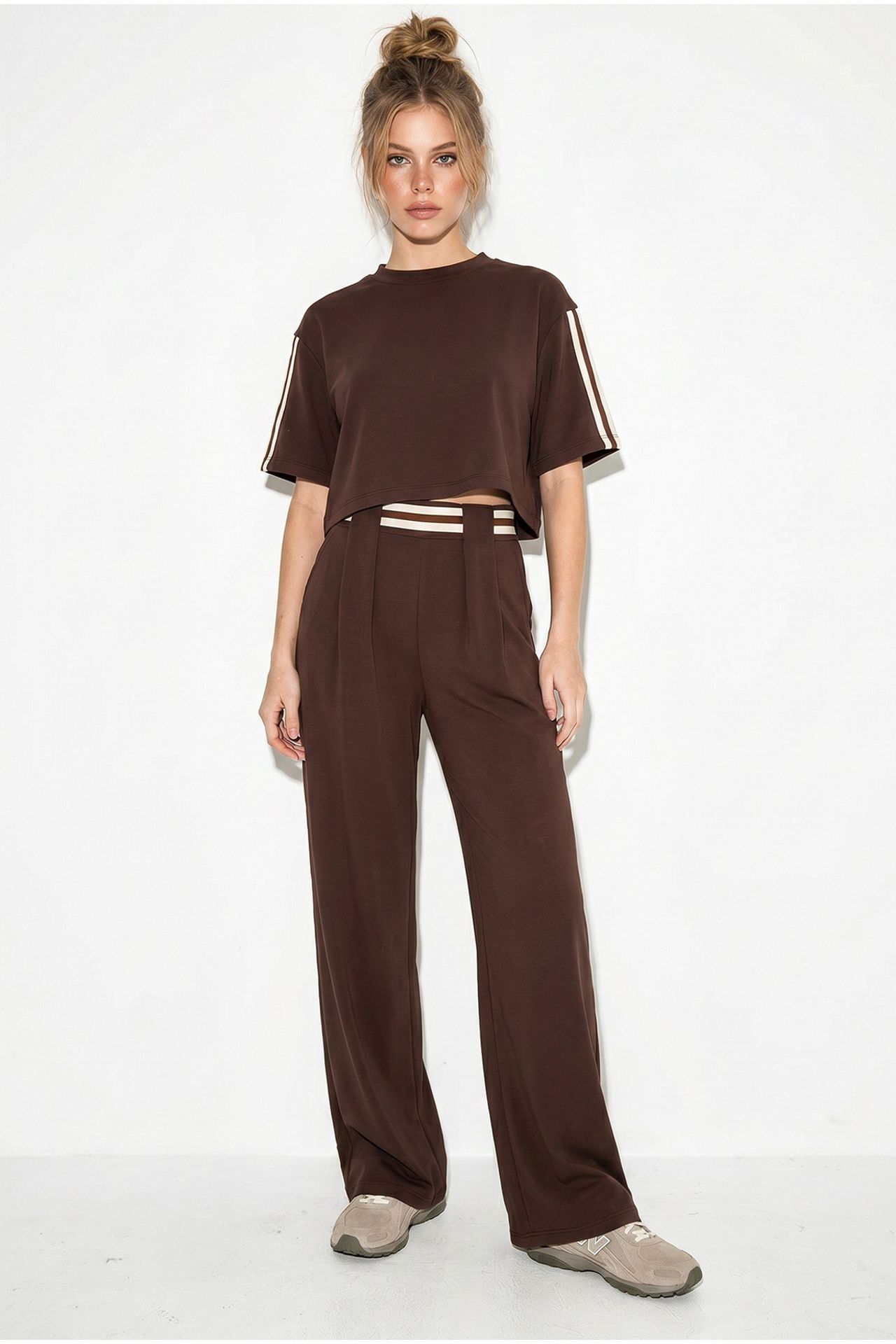 LUCCI 2-Piece Crew Neck T-Shirt And Wide Leg Trousers Set 4