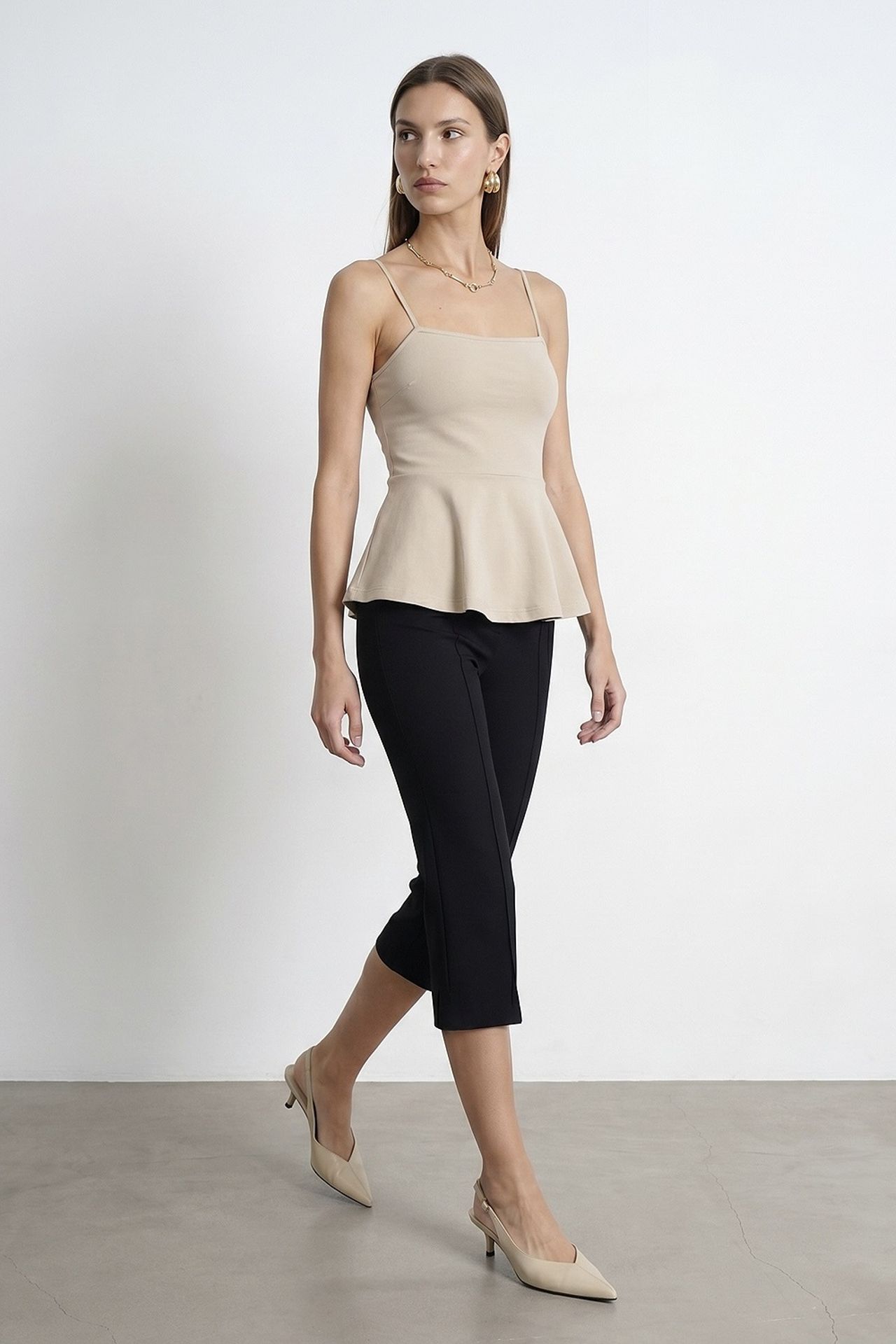 DILVIN Fitted Square-neck Frilly Cami Top 2