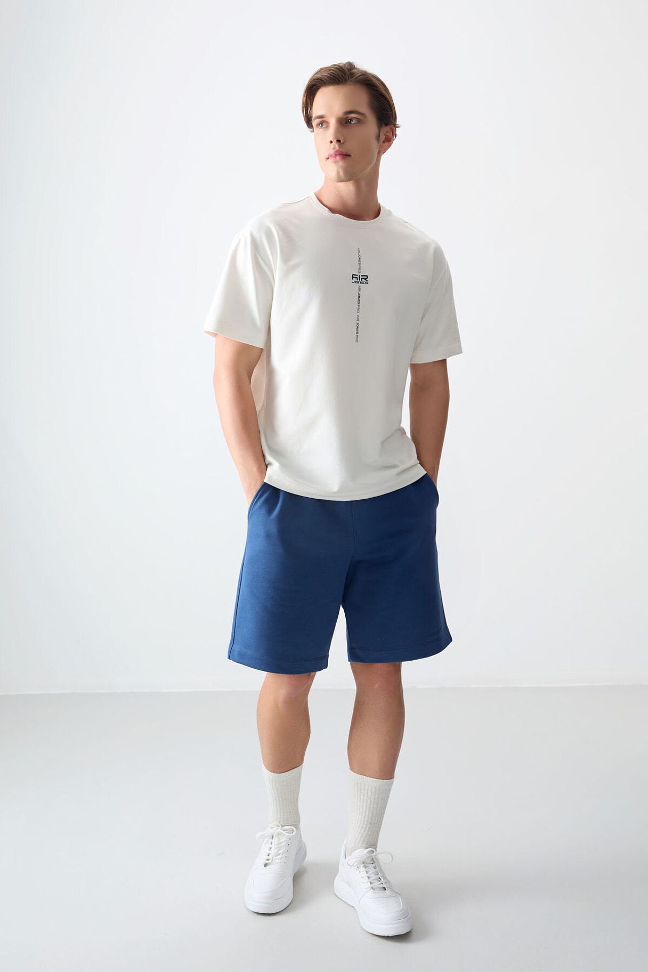 TOMMY Oversized Printed Crew Neck T-Shirt 4