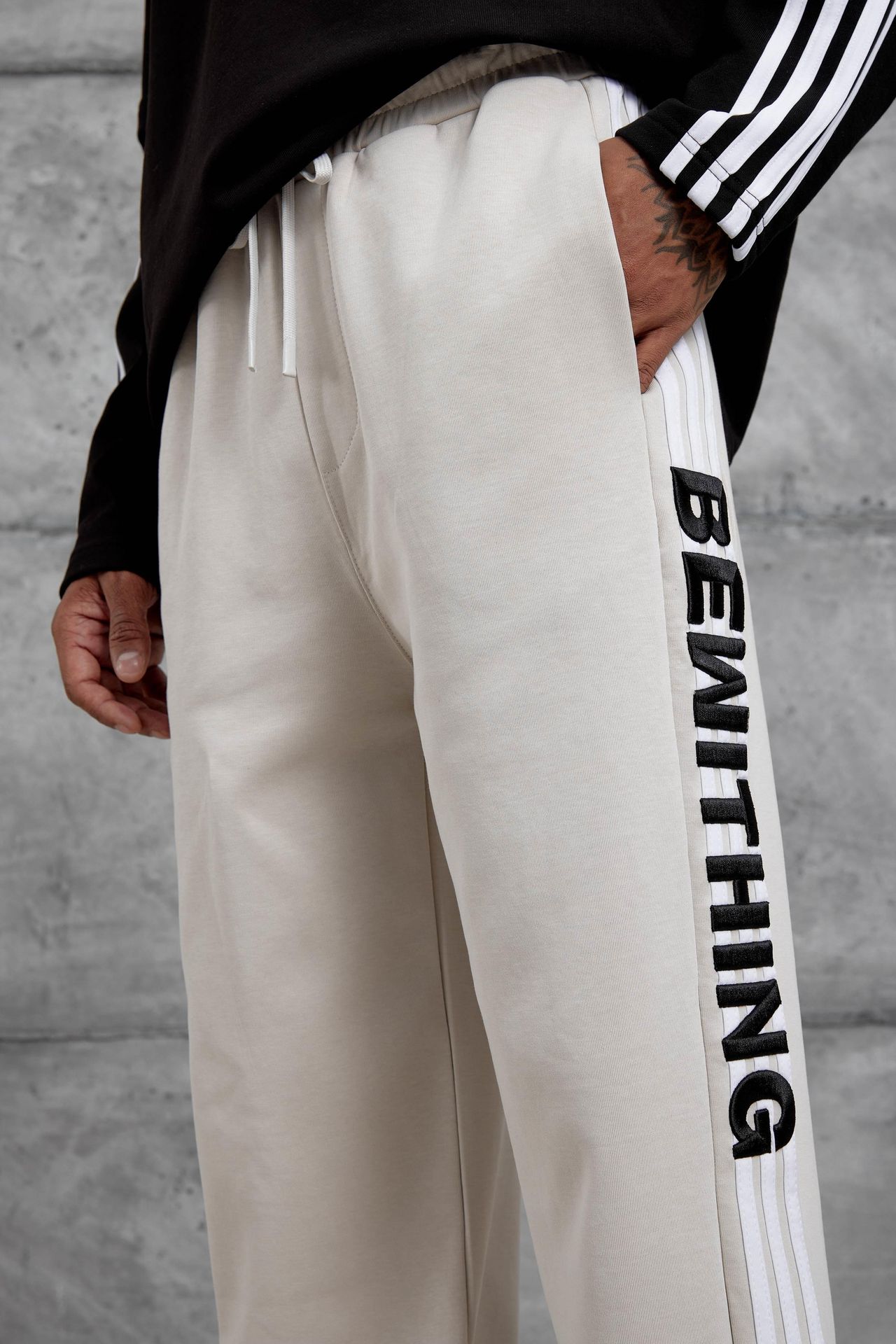 NOMARC Bol Baskılı Geniş Paça Jogger 3