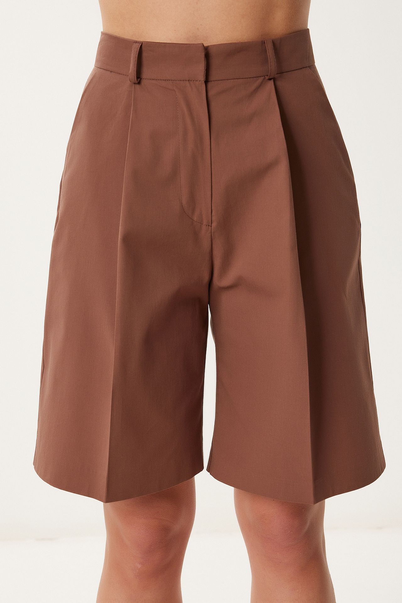 ISTANBUL Belted woven tailored shorts