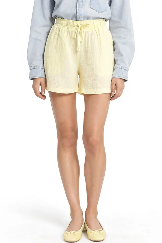 Mixray High-Waist Textured Wide-Leg Shorts