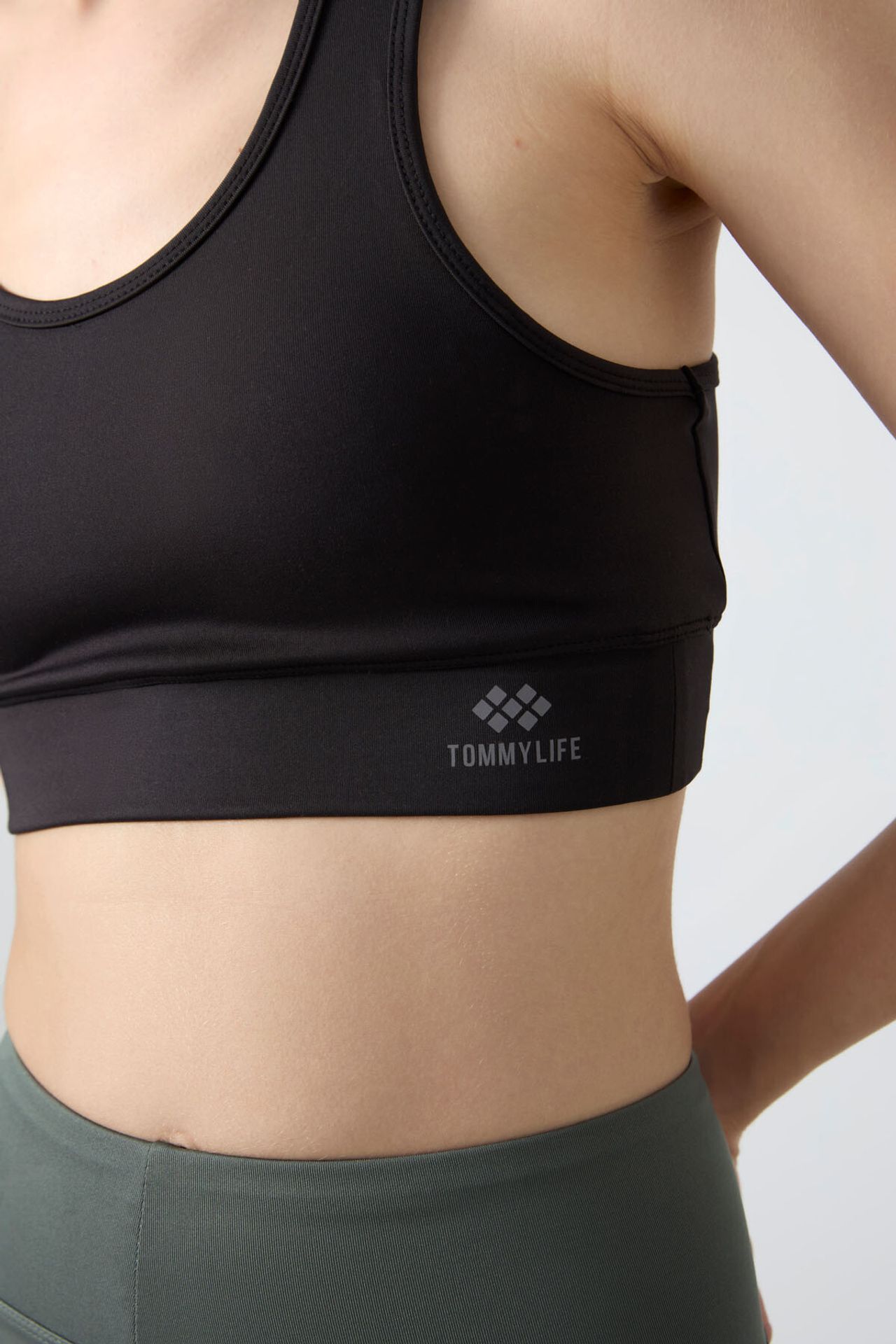 TOMMY Sleeveless Cropped Fitted Sports Top 3