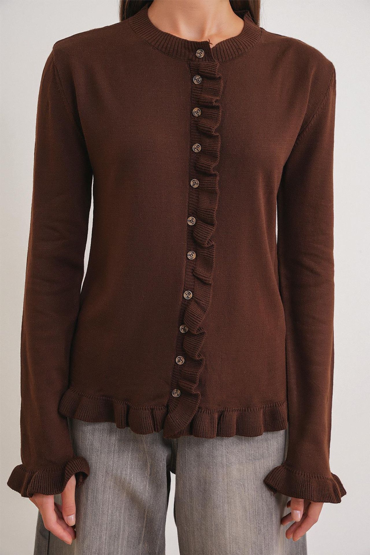 MIXRAY Frilly Ribbed Knit Cardigan 3