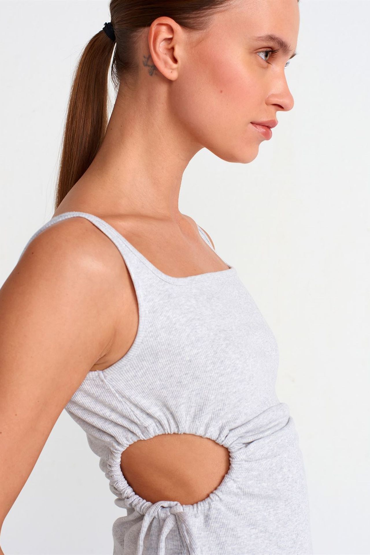 DILVIN Askısız Cut-Out Detaylı Bodycon Midi Elbise 3