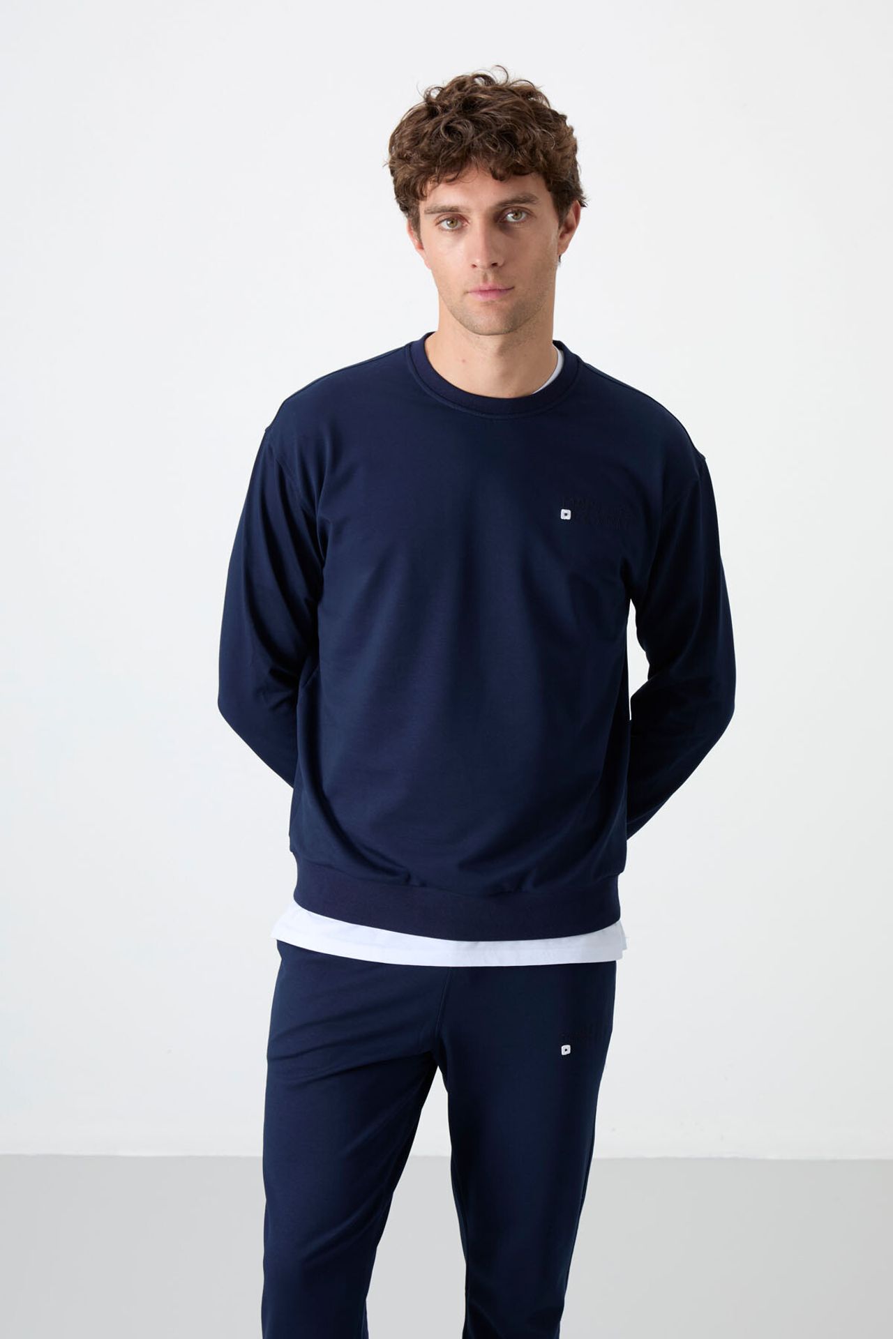 TOMMY Men's Oversized Sweatshirt And Pants Set 2