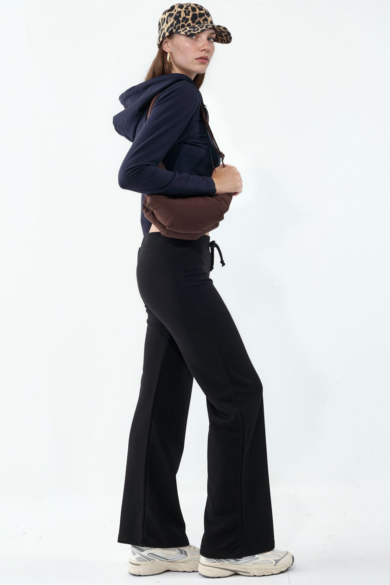 BUSEM Women's Straight-leg Sweatpants 2