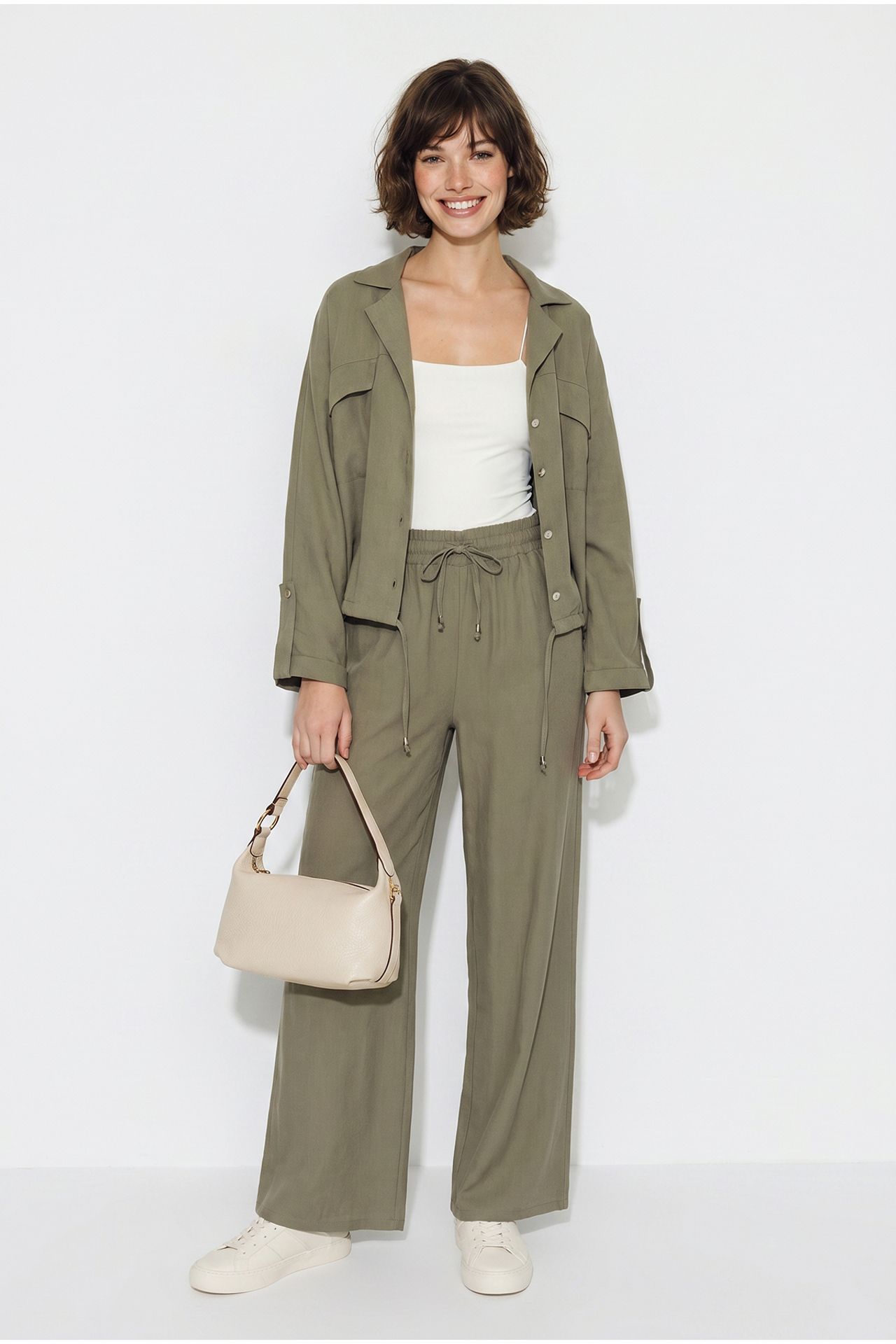 LUCCI Two-Piece Crepe Blouse And Wide-Leg Trousers 3