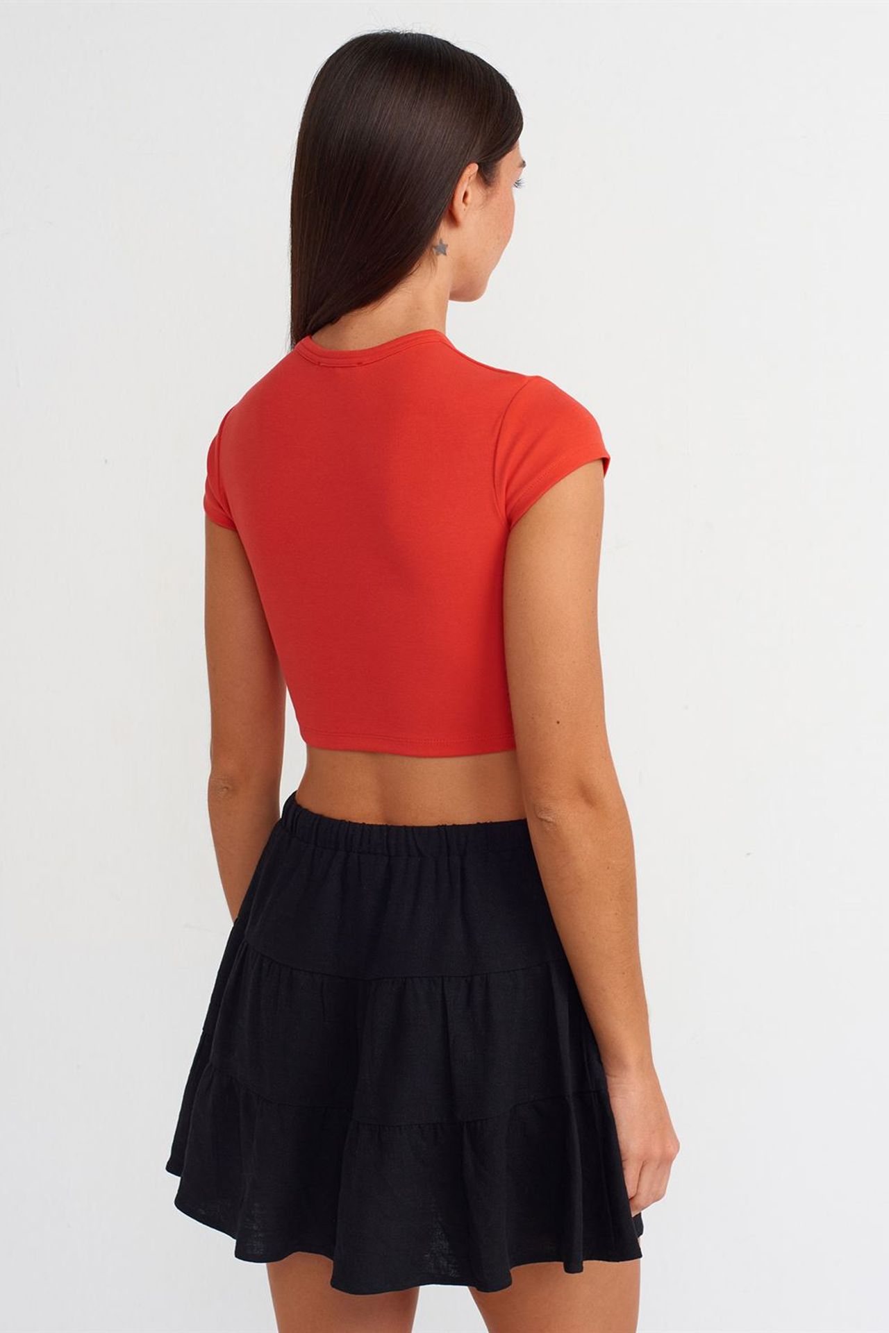 DILVIN Kadın Kısa Slim Fit Bisiklet Yaka Tişört 2