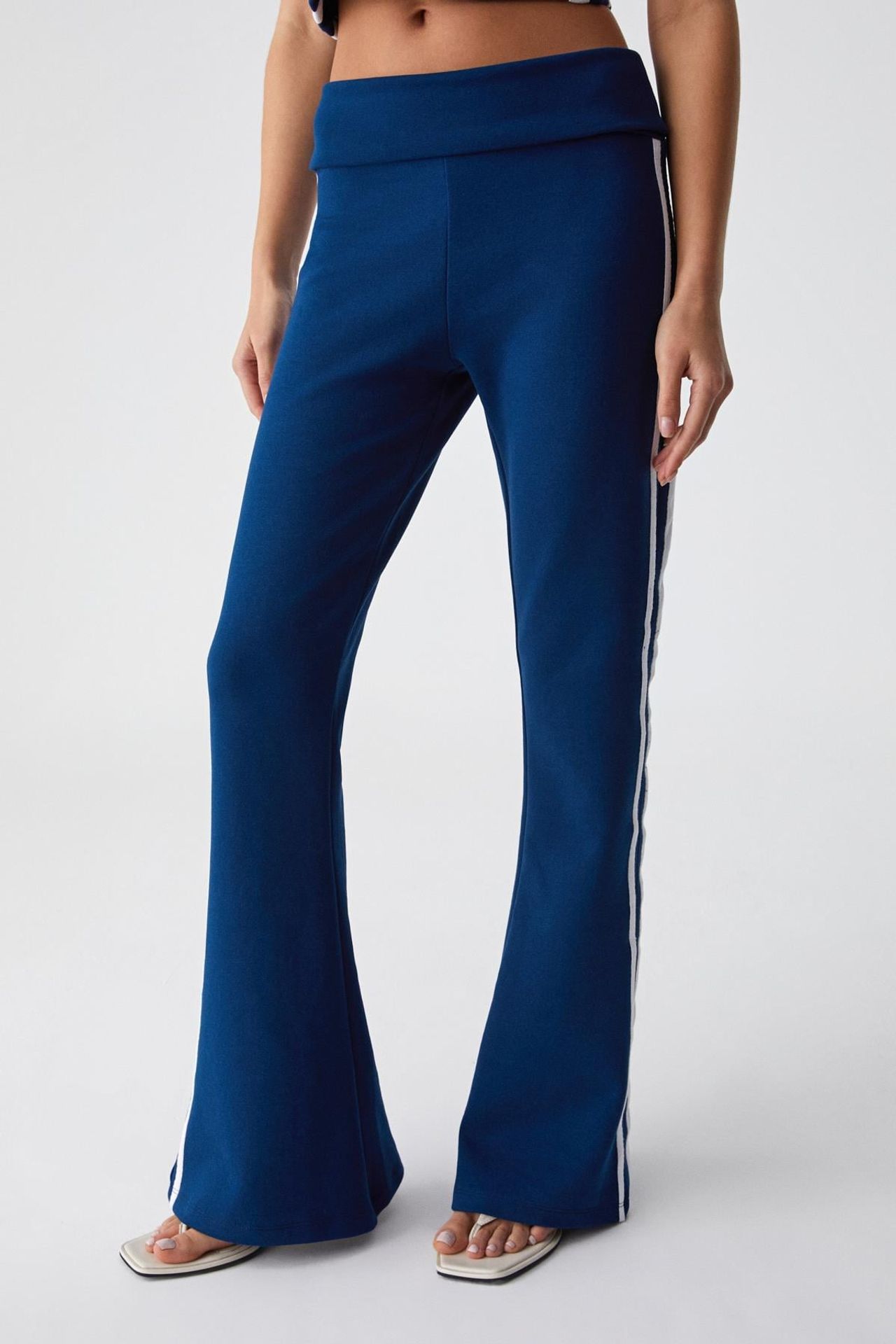 ETHIQUET Relaxed Fit Ribbed Sweatpants 2