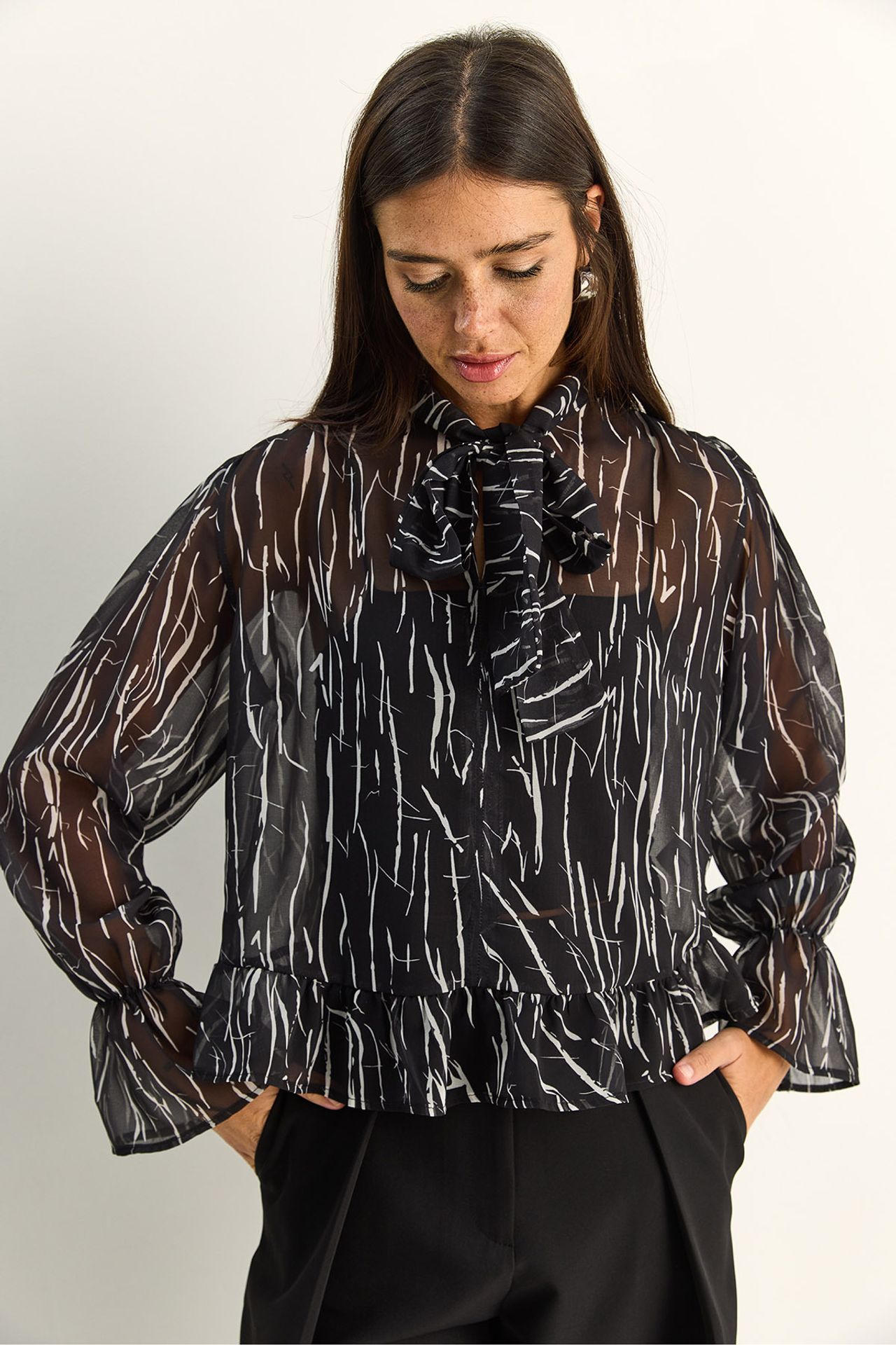 LUCCI Abstract Print Choker Collar Chiffon Blouse with Tie Detail 3