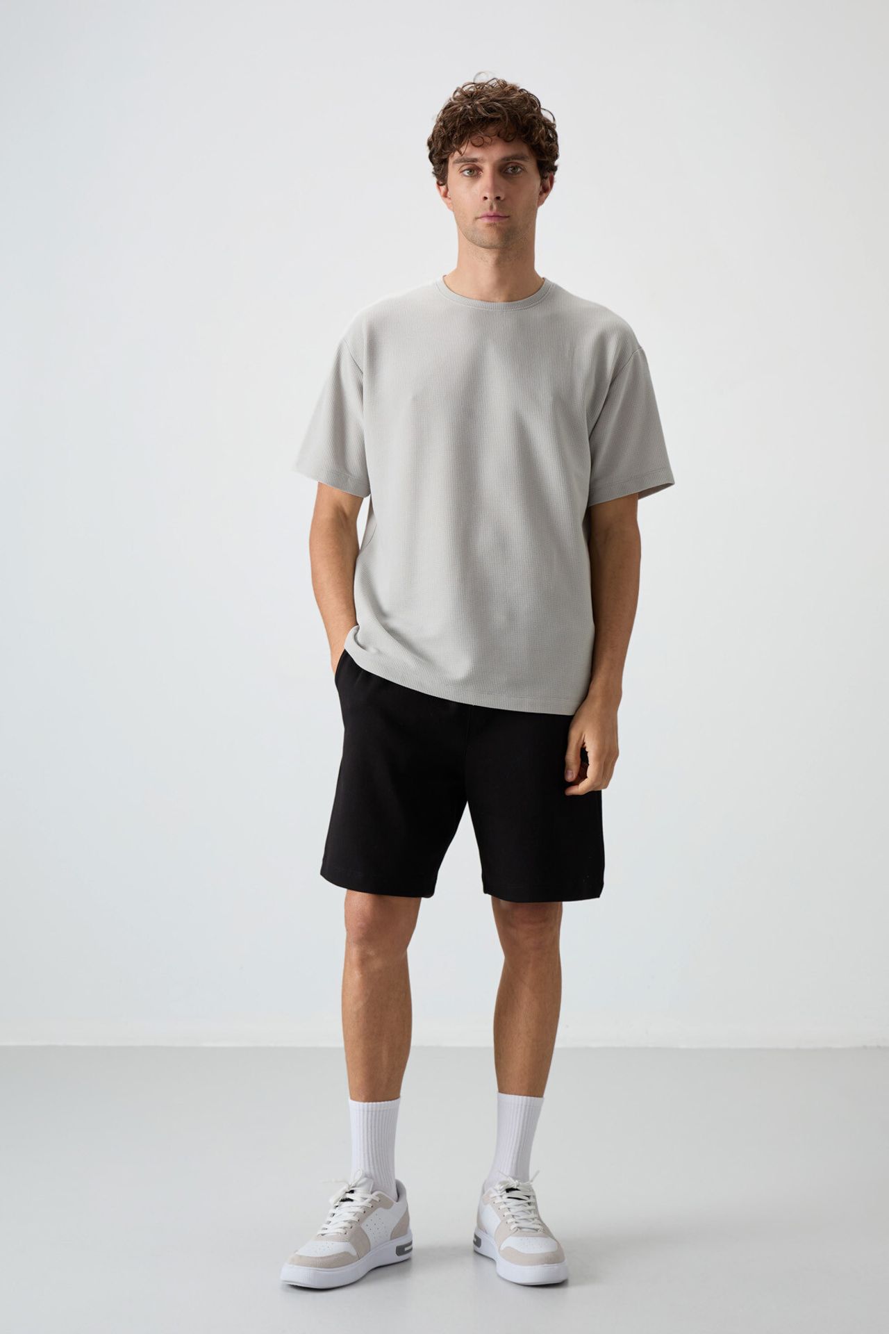 TOMMY Oversized Crew Neck T-Shirt 3