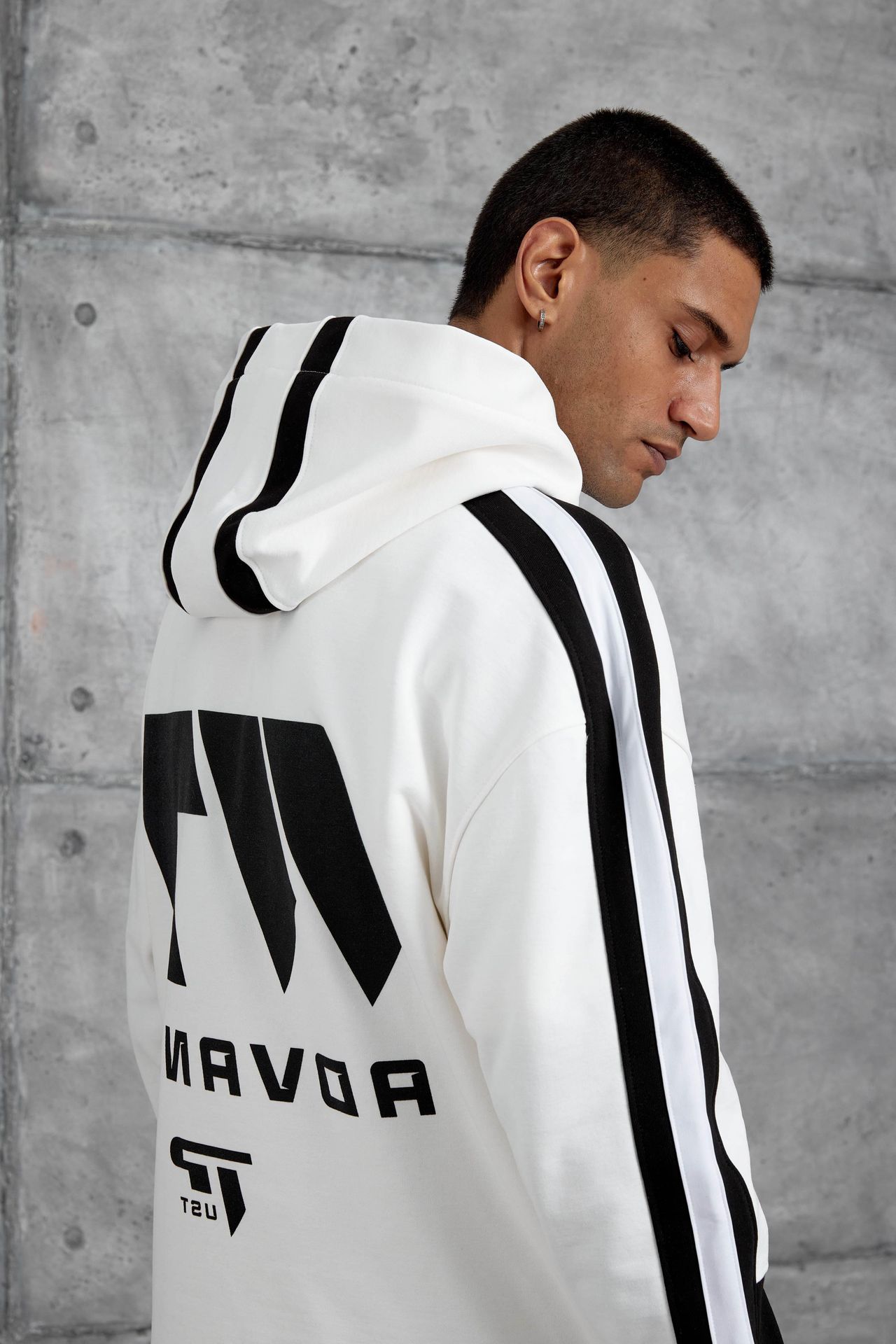 NOMARC Oversize Logolu Baskılı Kapüşonlu 5
