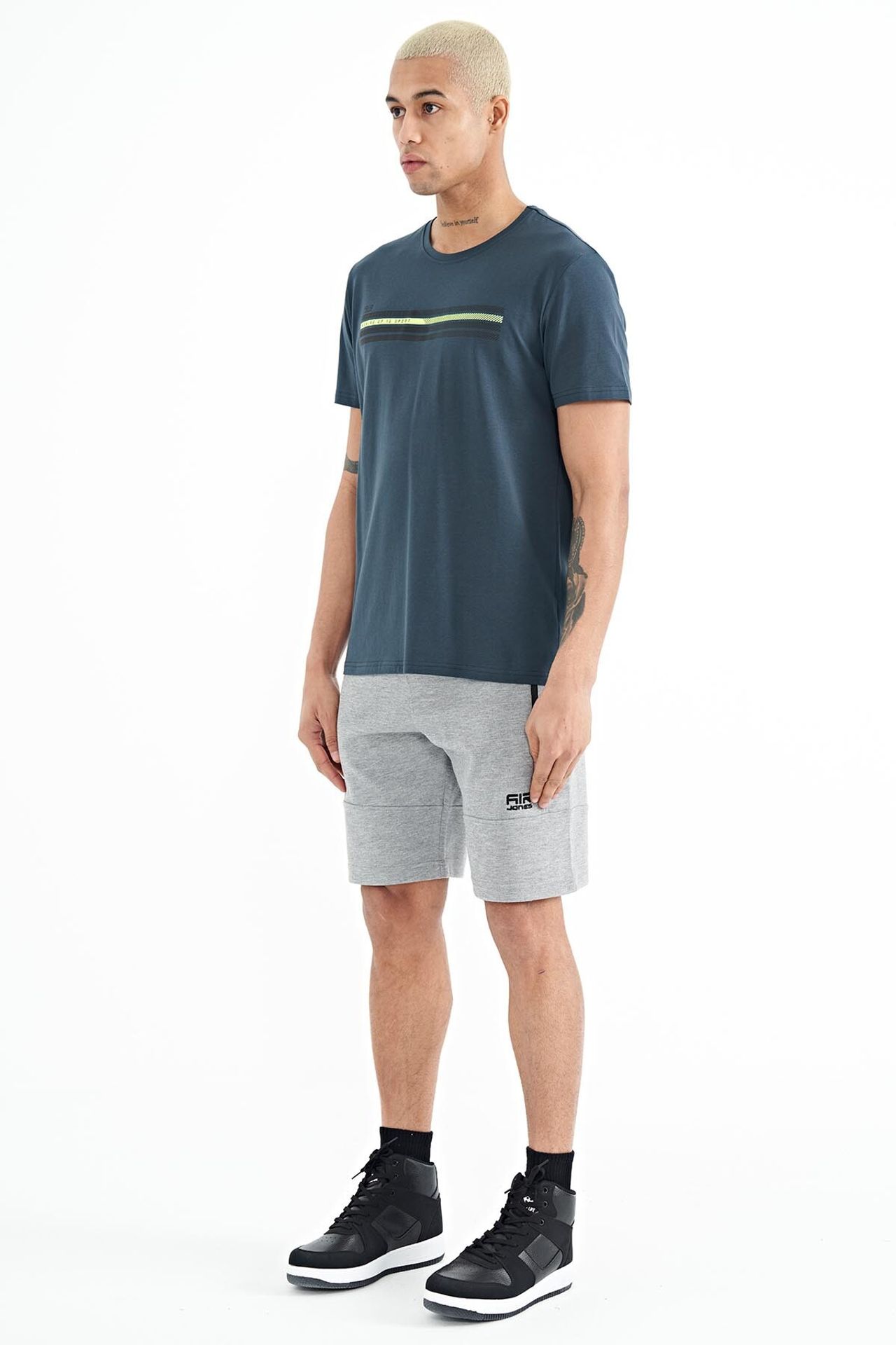 TOMMY Men's Solid Knit Sweat Shorts 5