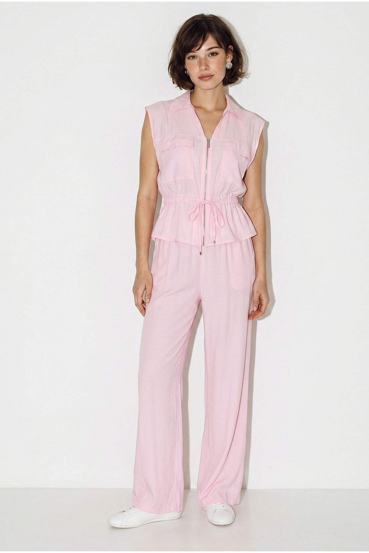 LUCCI Smart Casual Two-Piece Co-Ord Set With Vest And Wide Leg Pants 4