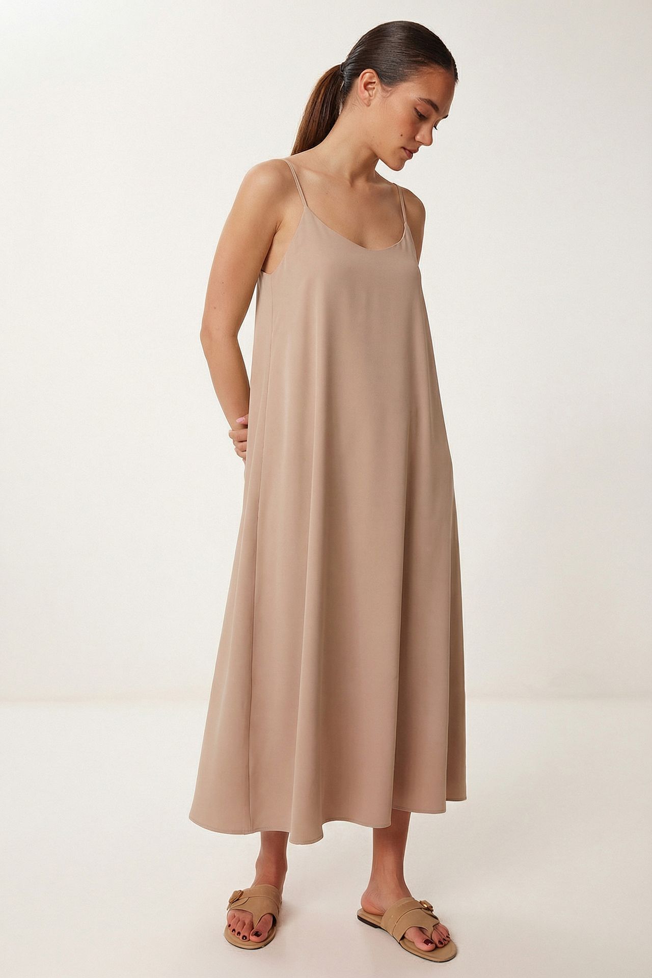ISTANBUL Loose Fit Midi Dress with U Collar 3