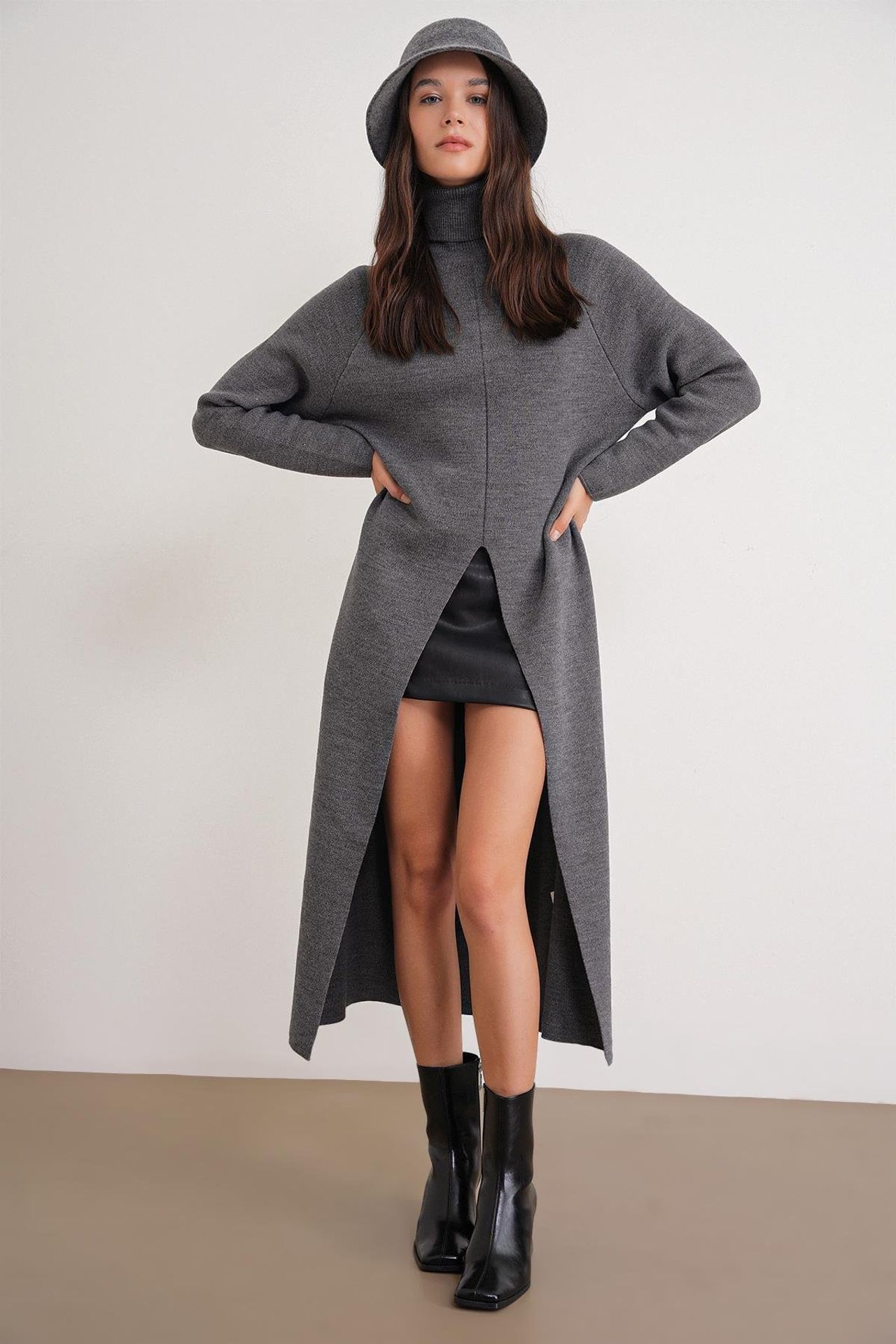 MIXRAY Turtleneck Knit Maxi Dress with Slit 3