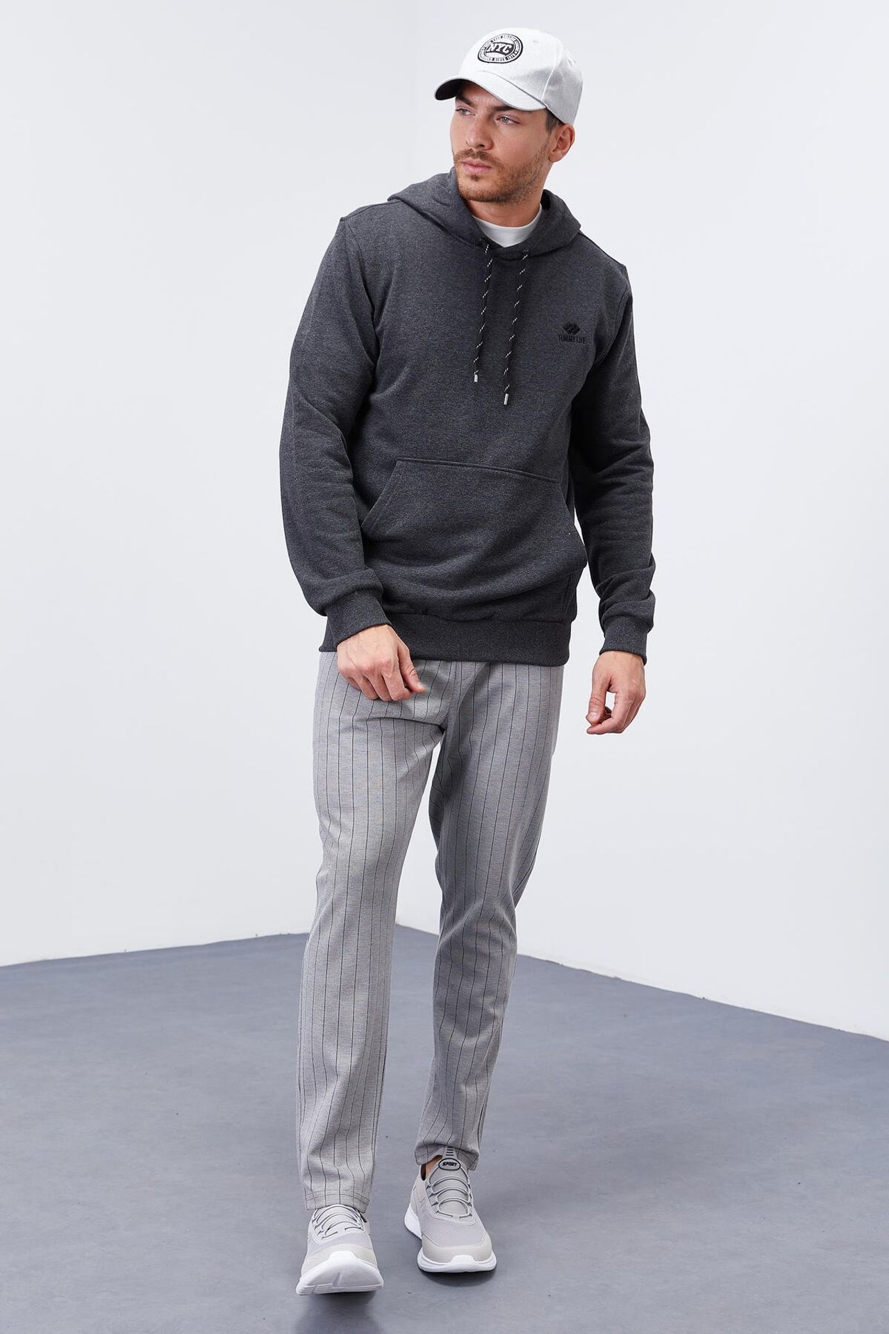 TOMMY Men's Solid Hooded Sweatshirt With Pocket 6