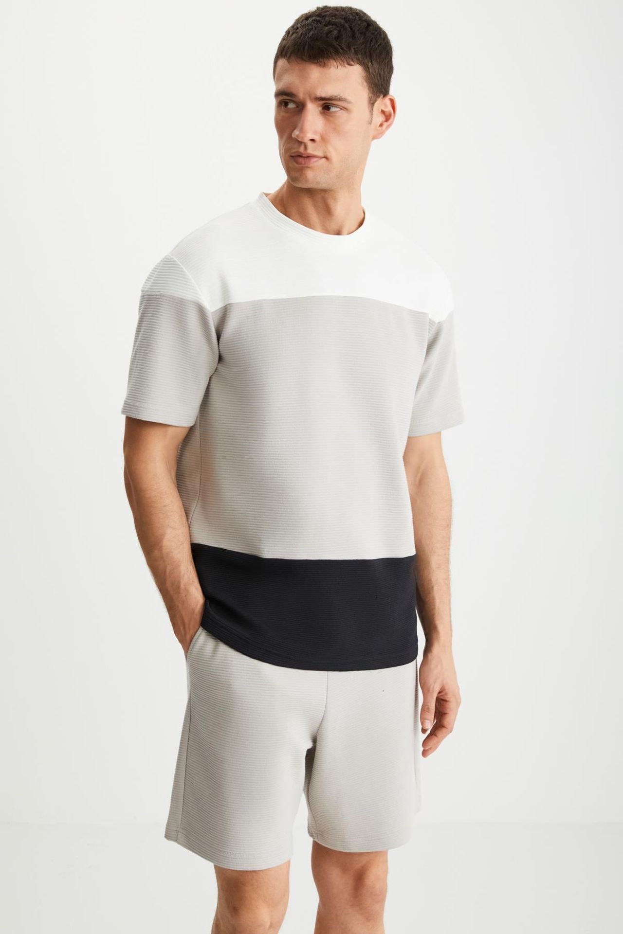 GRIMELANGE Short-Sleeve Crew Neck T-Shirt 3