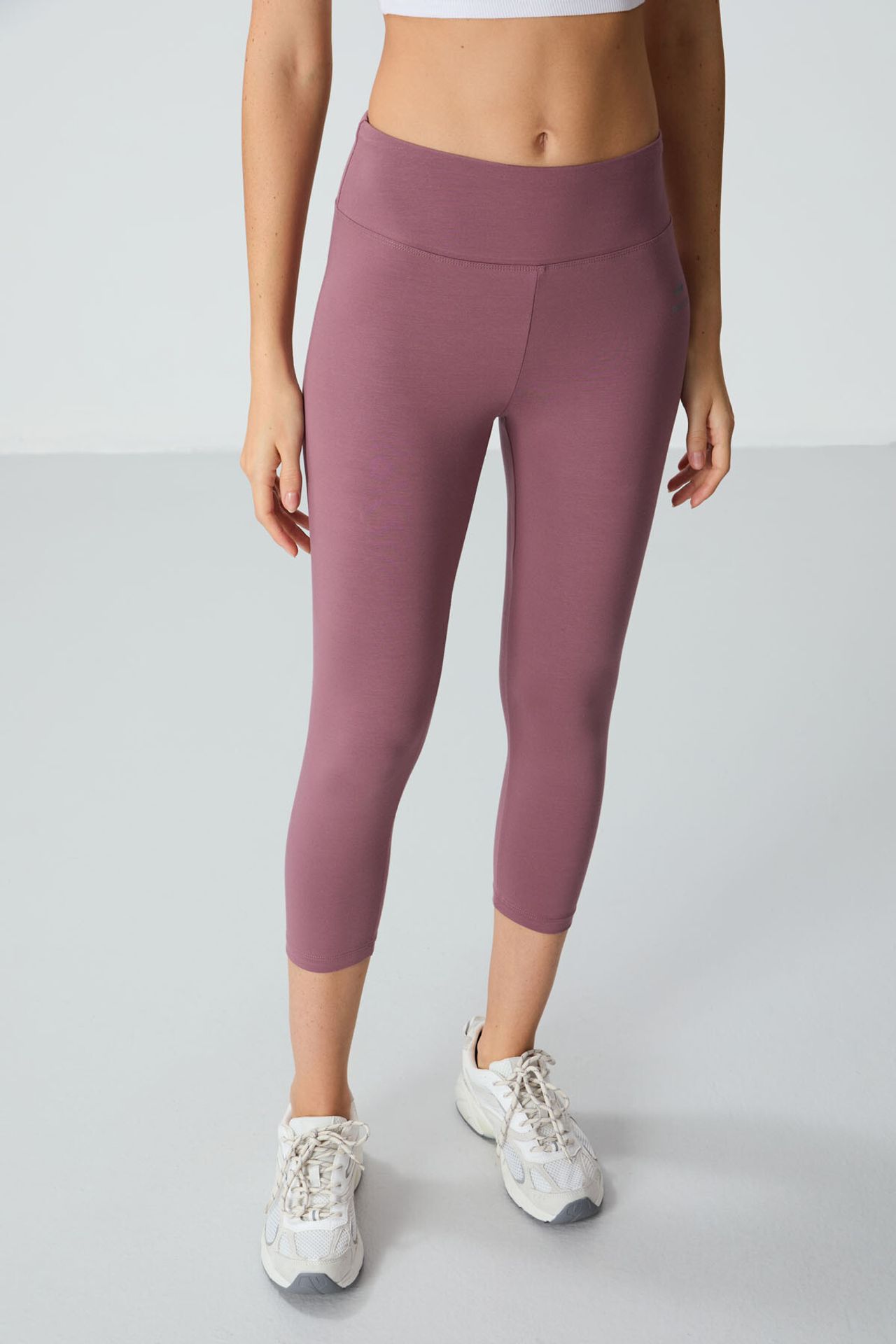 TOMMY High-Waist Capri Leggings 4
