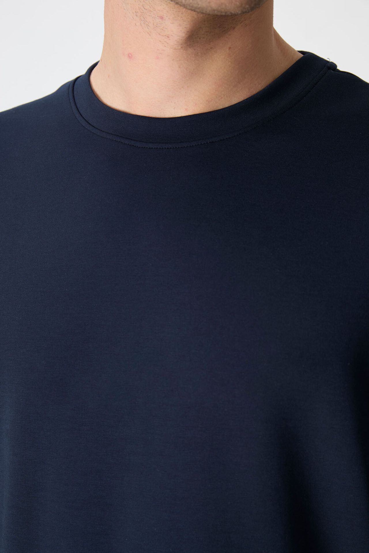 TOMMY Men's Plain Crew Neck Sweatshirt 4