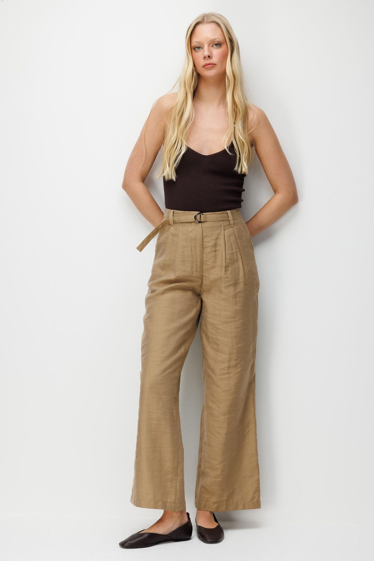 MIXRAY High Waist Textured Wide Leg Belted Pants 1
