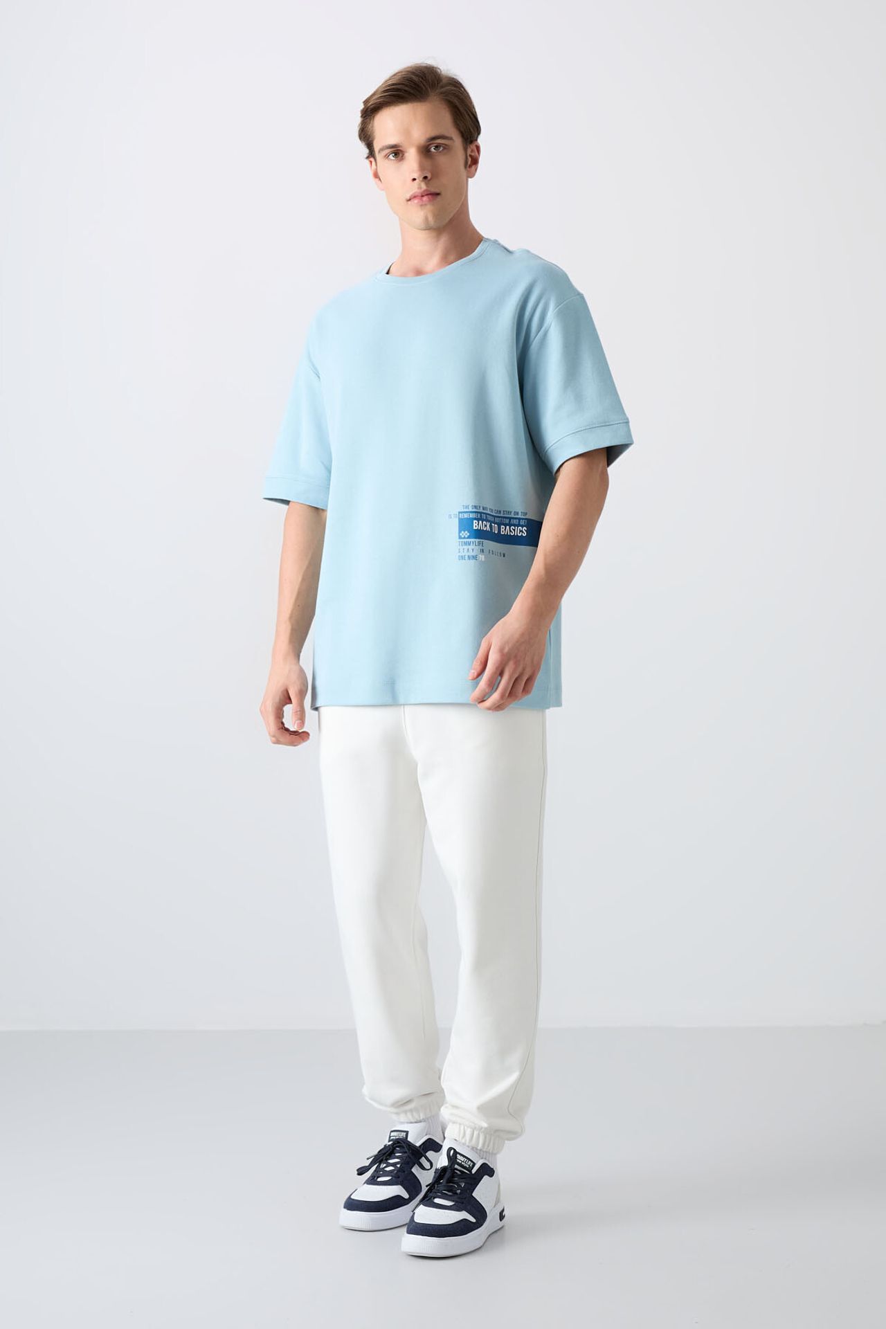 TOMMY Oversized Cotton-Blend Crew Neck T-Shirt 4