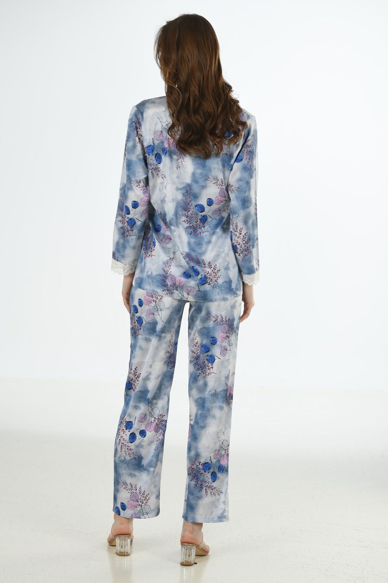 YAKE Çiçek Desenli Saten İki Parçalı Pijama Takımı 5