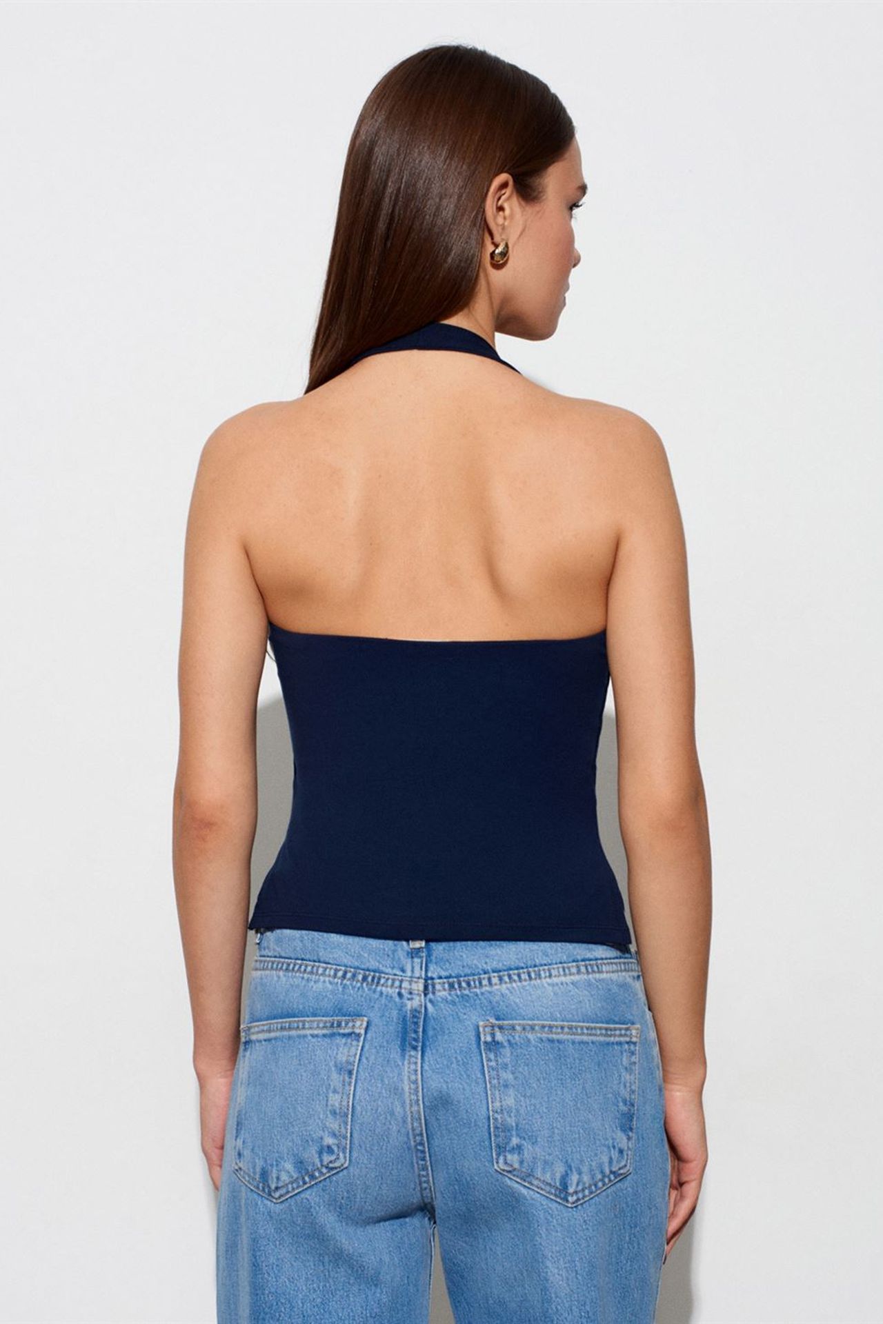 DILVIN Halterneck Cut-Out Slim Fit Blouse 2