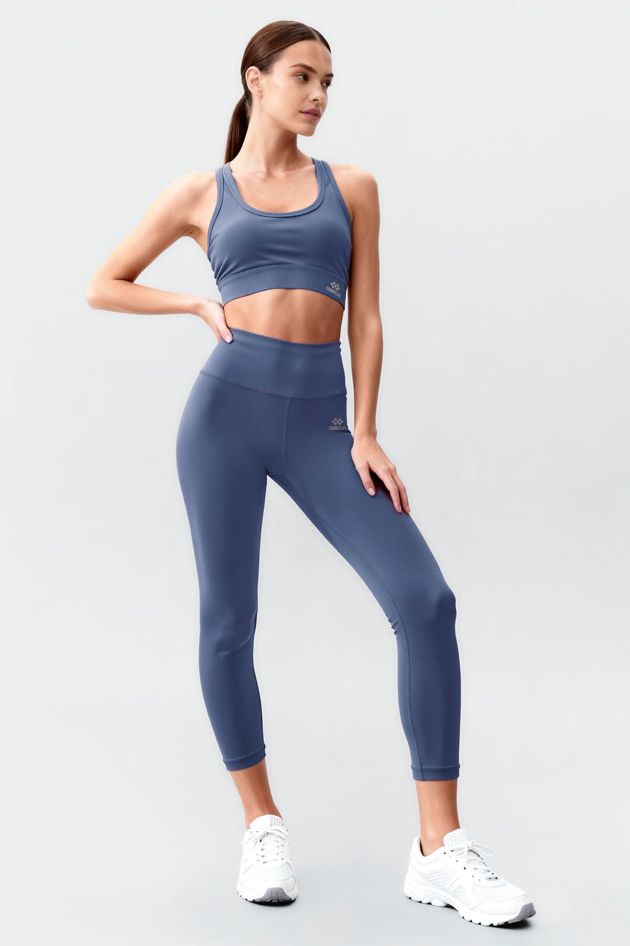 TOMMY Sleeveless Athletic Set With Leggings 3