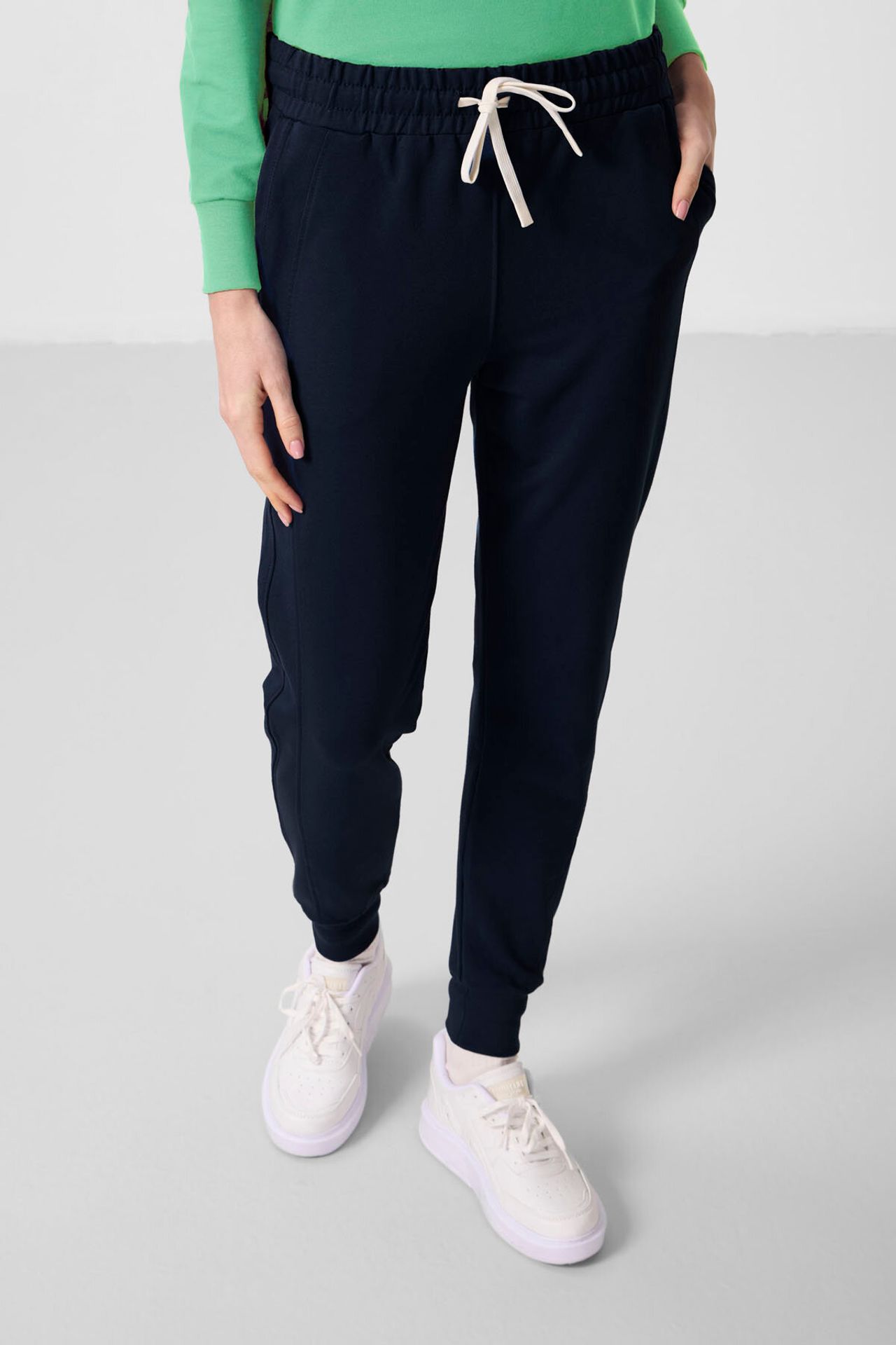 TOMMY Oversized Hooded Sweatshirt And Pants Set 5
